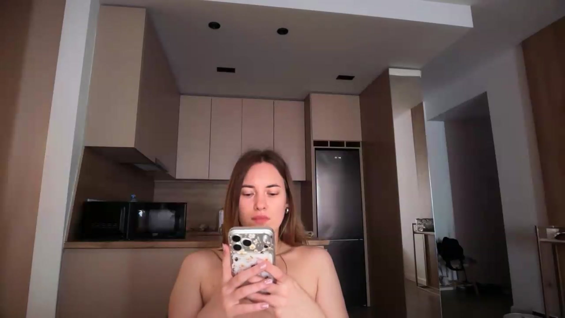 Gallery image thumbnail from SkySunFlower's myfreecams stream on, 05/31/2026, 08:09 image 19 of 20