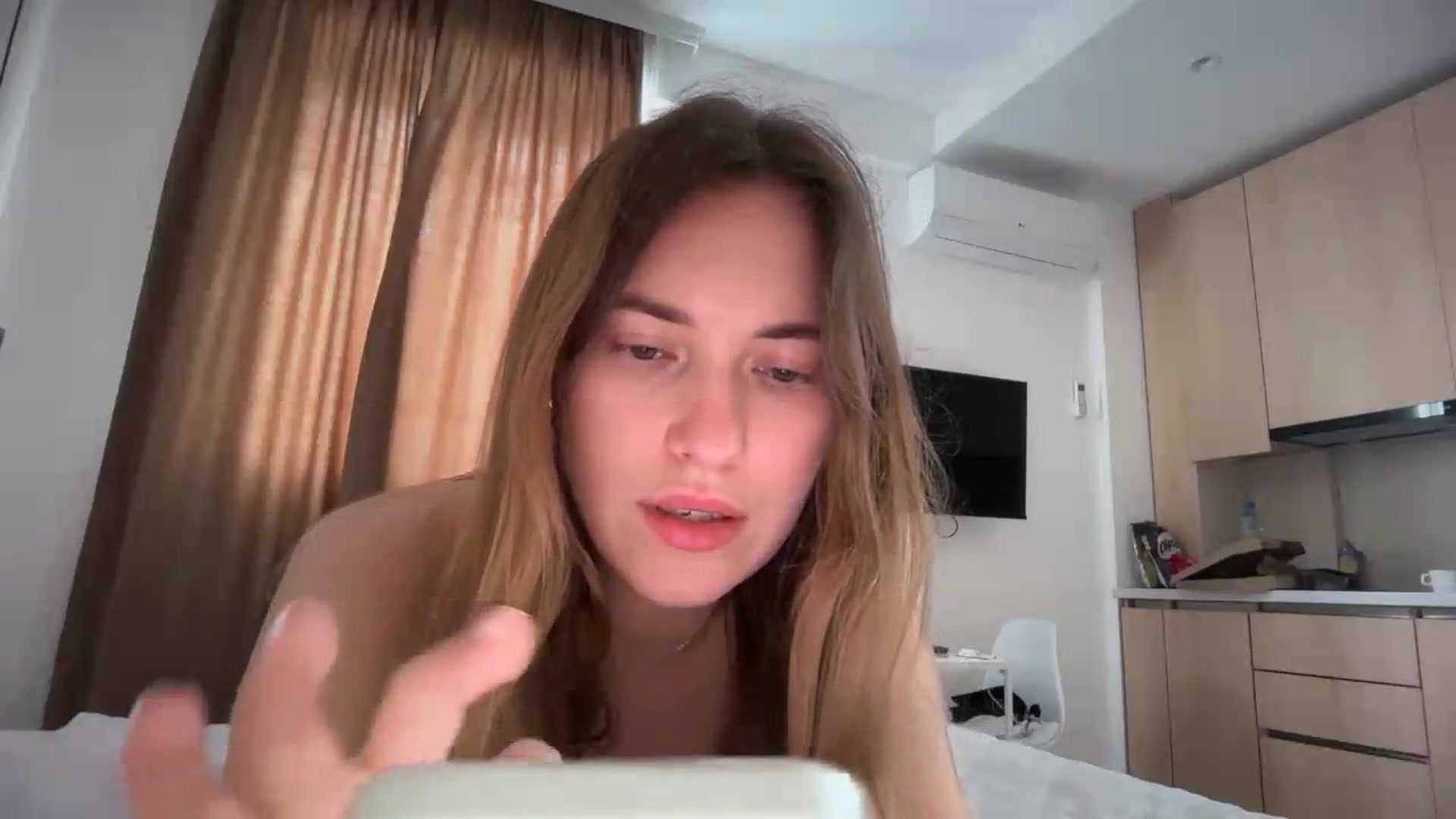 Gallery image thumbnail from SkySunFlower's myfreecams stream on, 06/04/2026, 11:51 image 14 of 20