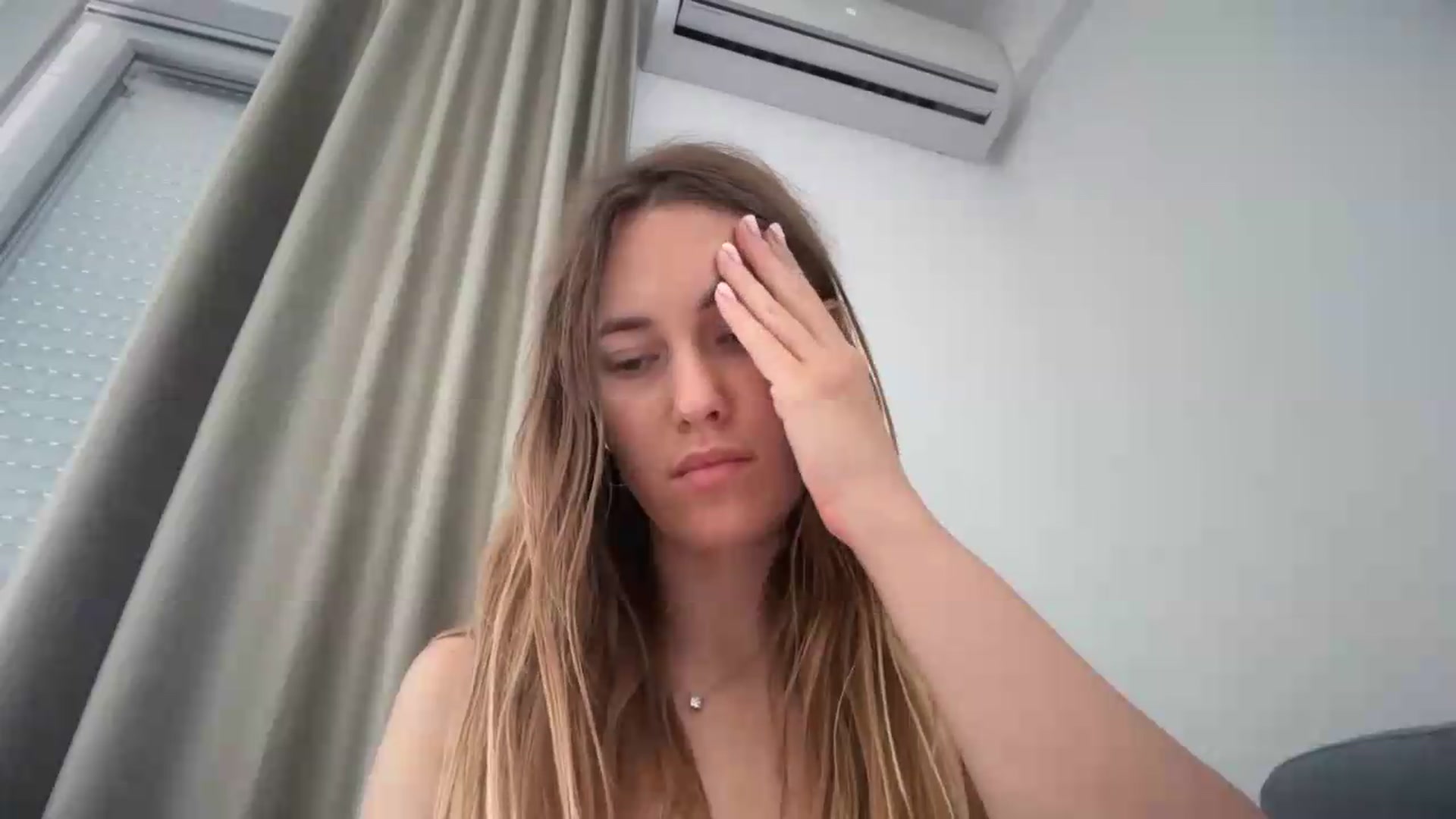 Gallery image thumbnail from SkySunFlower's myfreecams stream on, 06/10/2026, 13:08 image 8 of 20