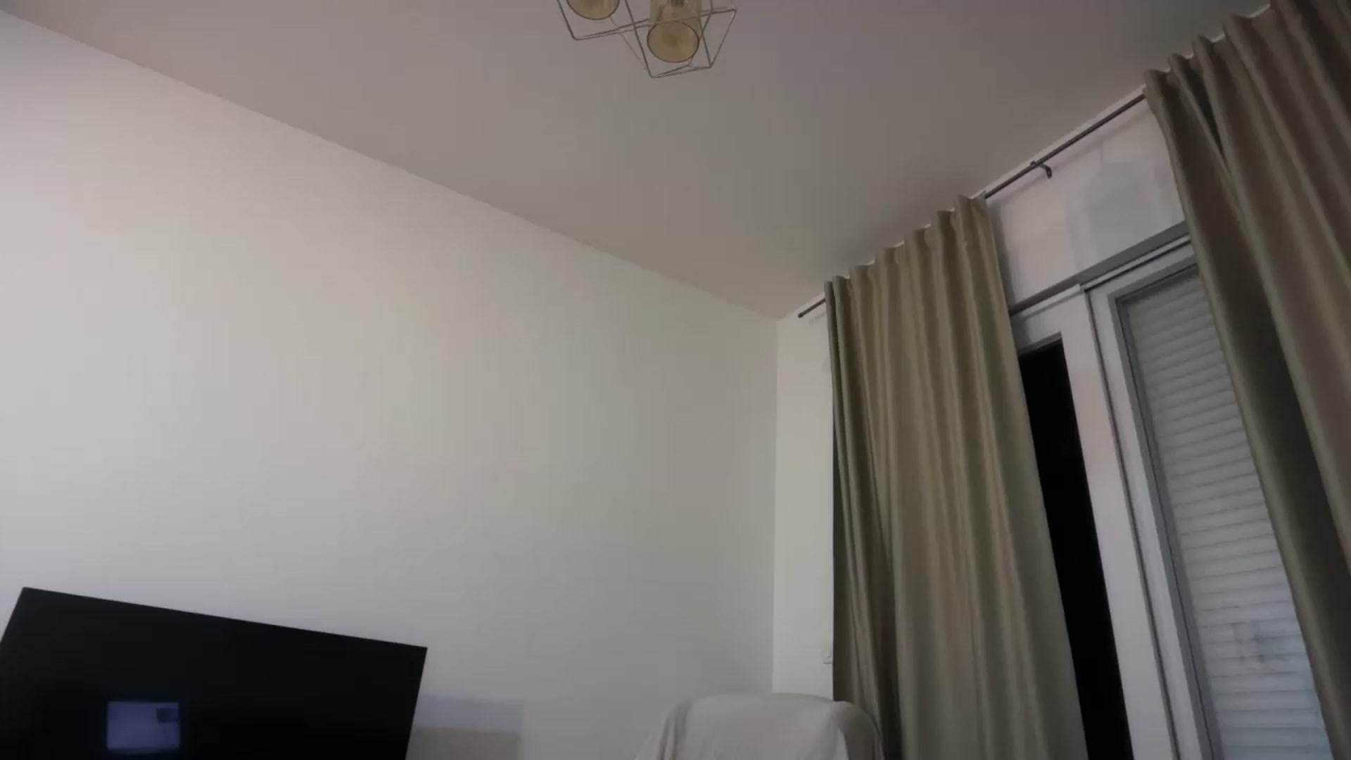 Gallery image thumbnail from SkySunFlower's myfreecams stream on, 06/11/2026, 01:13 image 1 of 20