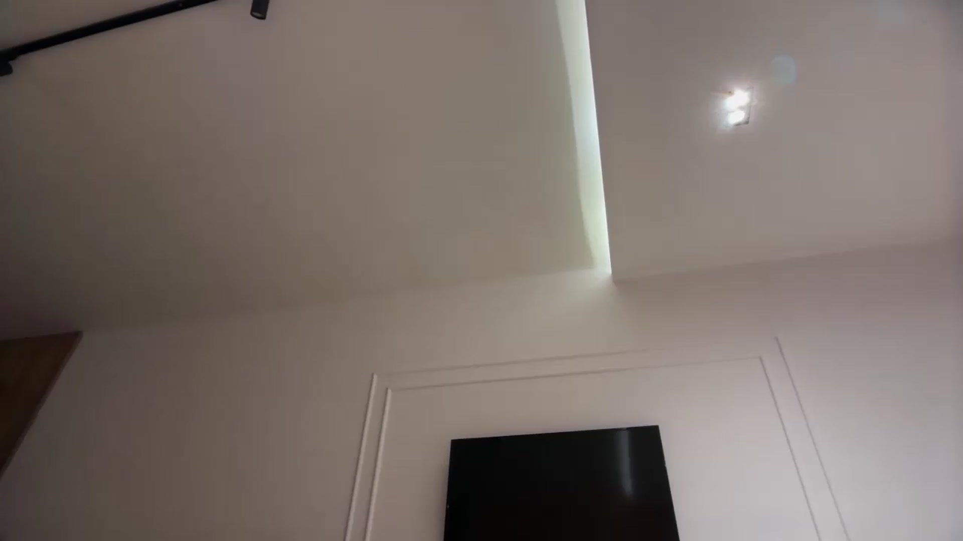 Gallery image thumbnail from SkySunFlower's myfreecams stream on, 06/16/2026, 24:38 image 9 of 20