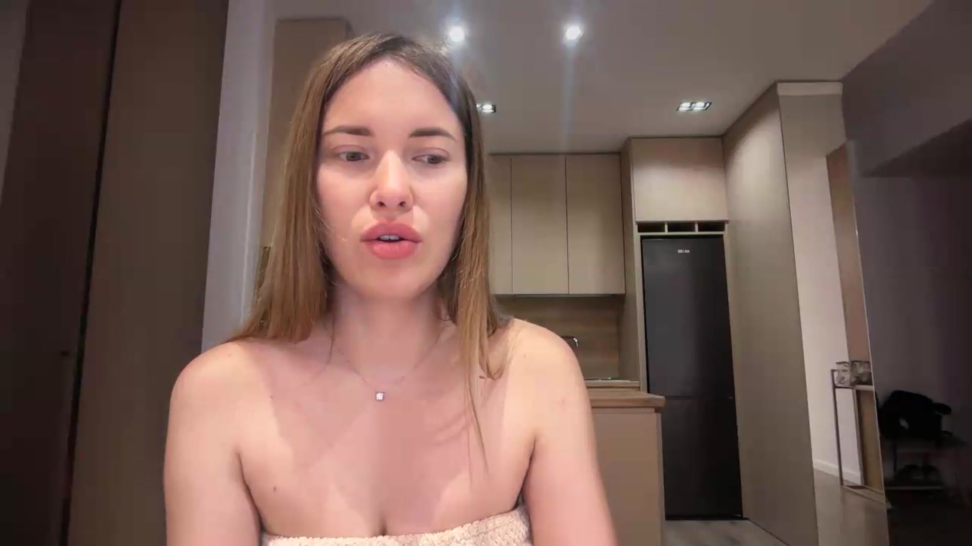 Gallery image thumbnail from SkySunFlower's myfreecams stream on, 06/19/2026, 06:10 image 11 of 20
