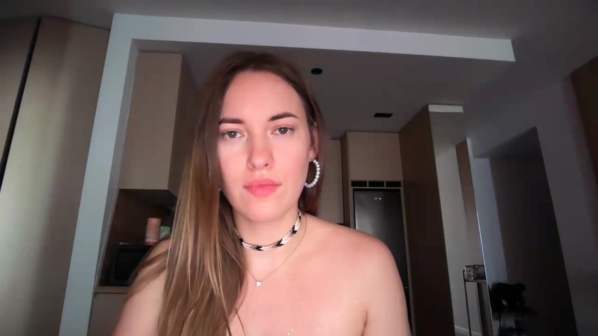 Gallery image thumbnail from SkySunFlower's myfreecams stream on, 06/20/2026, 08:12 image 16 of 20