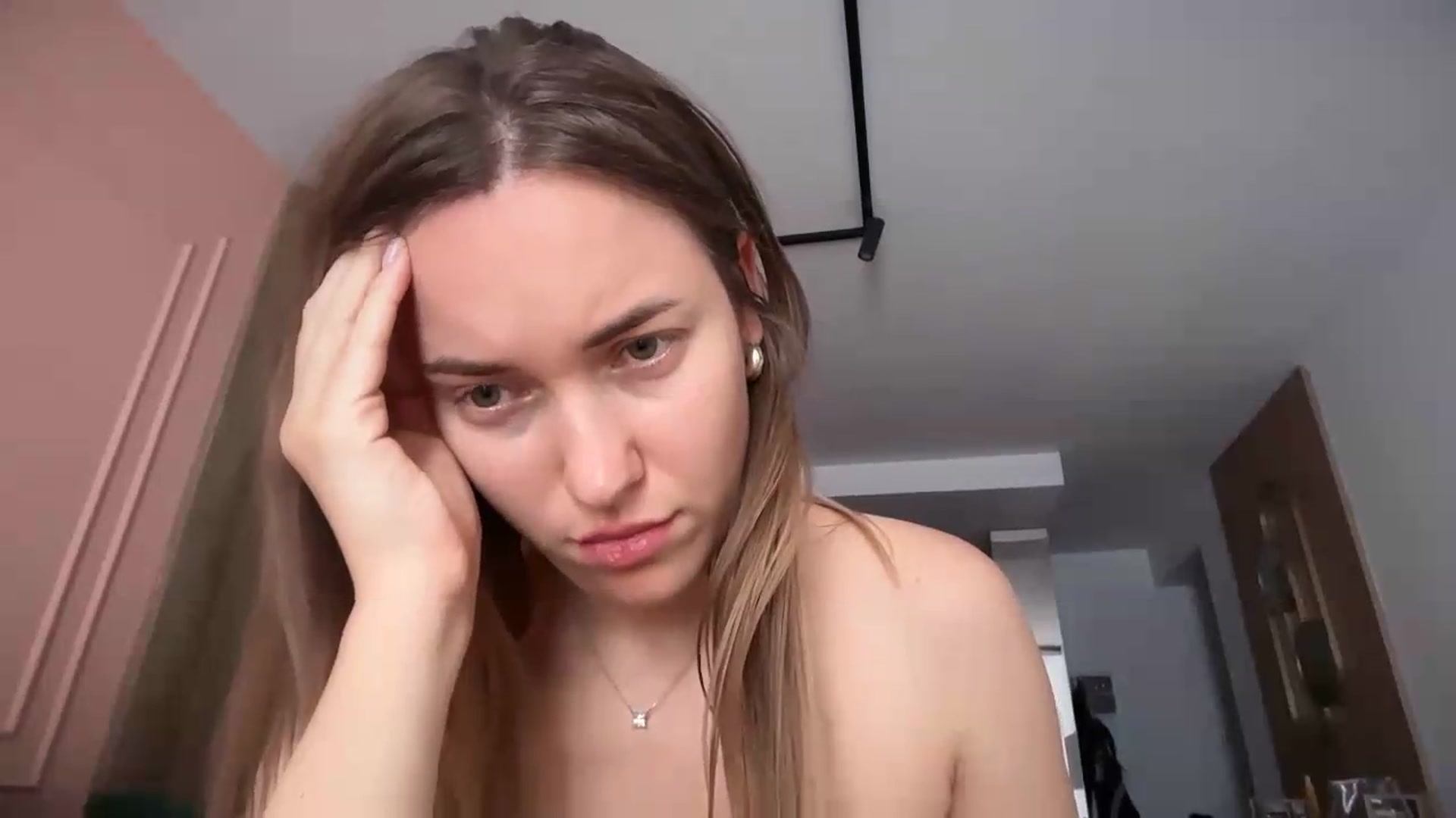 Gallery image thumbnail from SkySunFlower's myfreecams stream on, 06/21/2026, 10:23 image 17 of 20