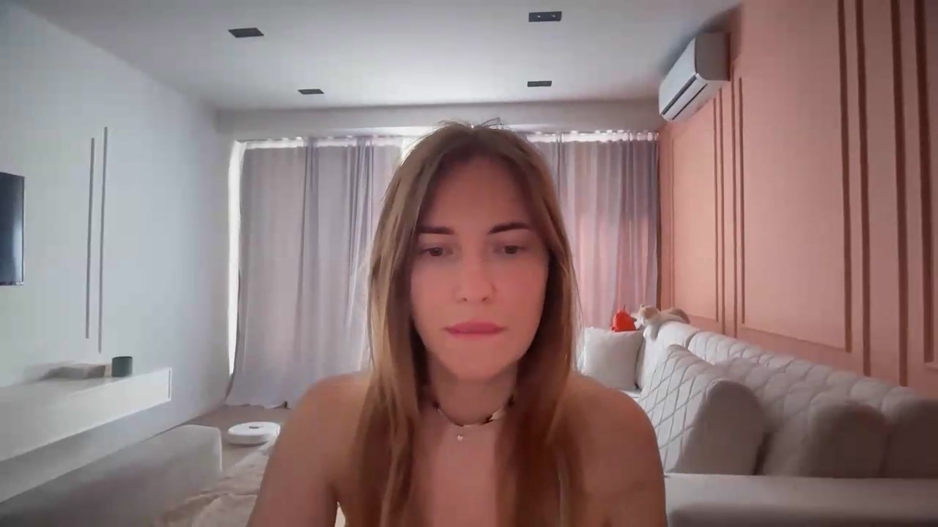 Gallery image thumbnail from SkySunFlower's myfreecams stream on, 06/22/2026, 08:30 image 6 of 20