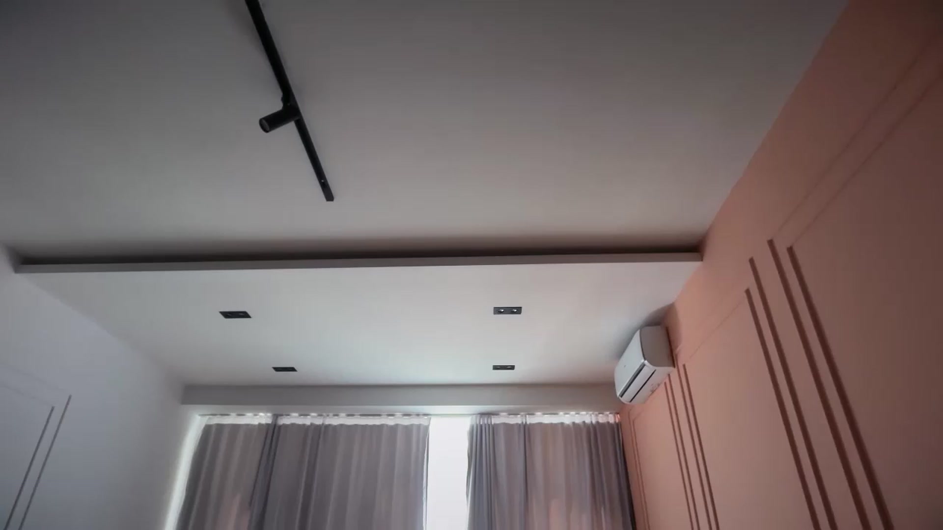 Gallery image thumbnail from SkySunFlower's myfreecams stream on, 06/22/2026, 09:29 image 13 of 20