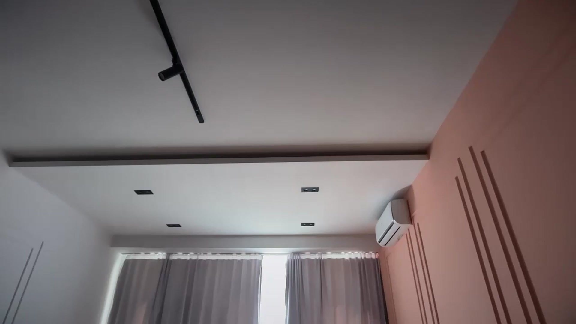 Gallery image thumbnail from SkySunFlower's myfreecams stream on, 06/22/2026, 09:29 image 18 of 20