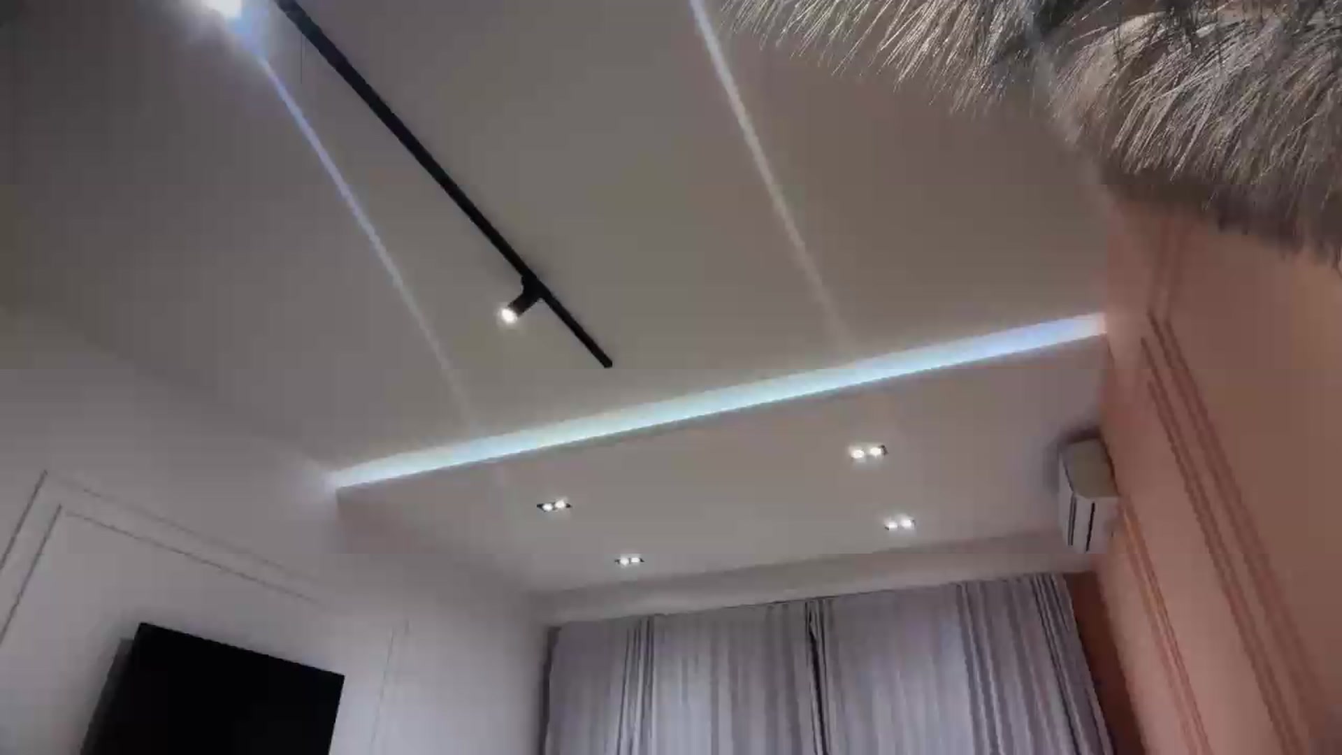 Gallery image thumbnail from SkySunFlower's myfreecams stream on, 06/24/2026, 03:49 image 1 of 20