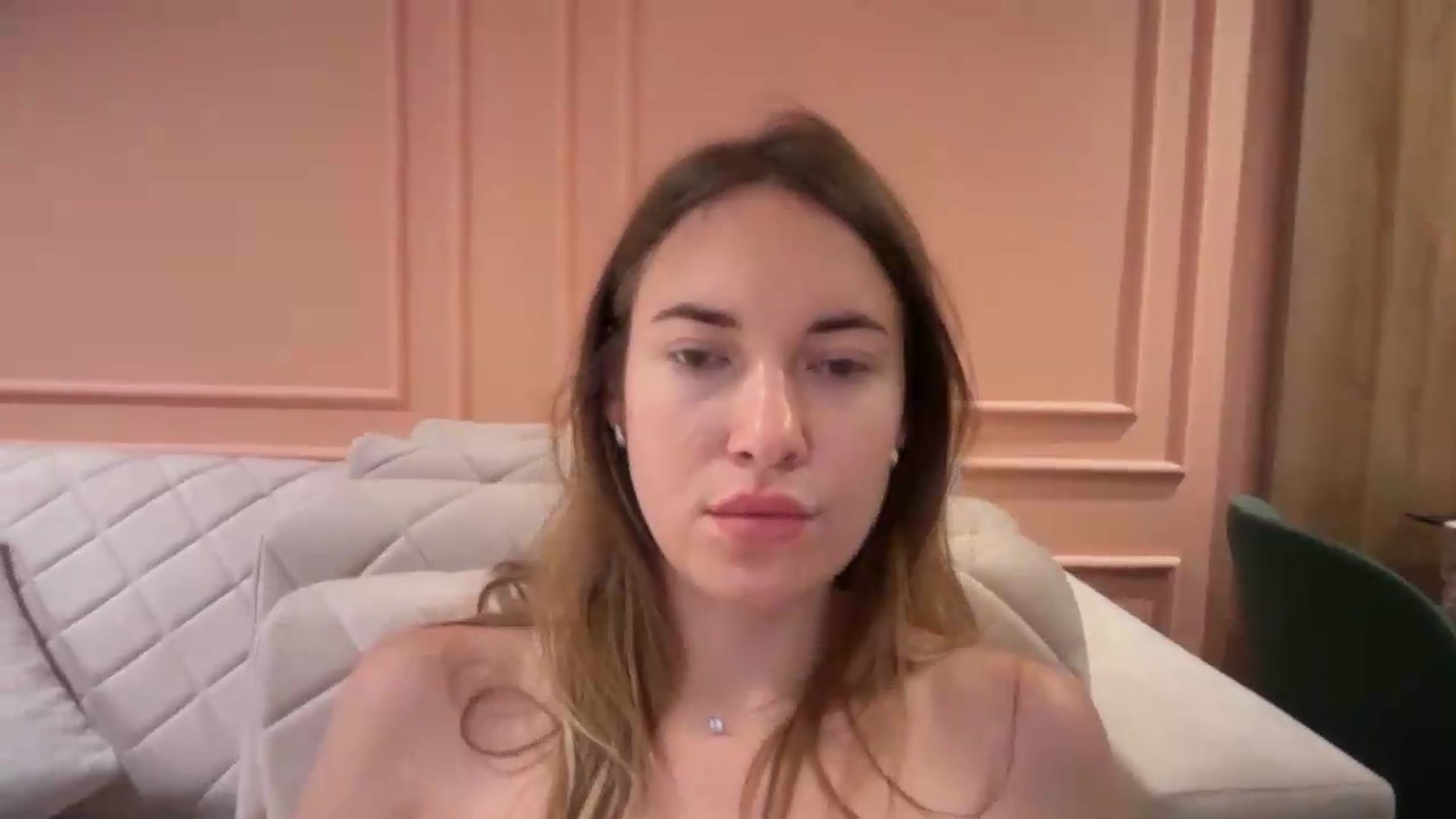 Gallery image thumbnail from SkySunFlower's myfreecams stream on, 06/25/2026, 24:39 image 3 of 20