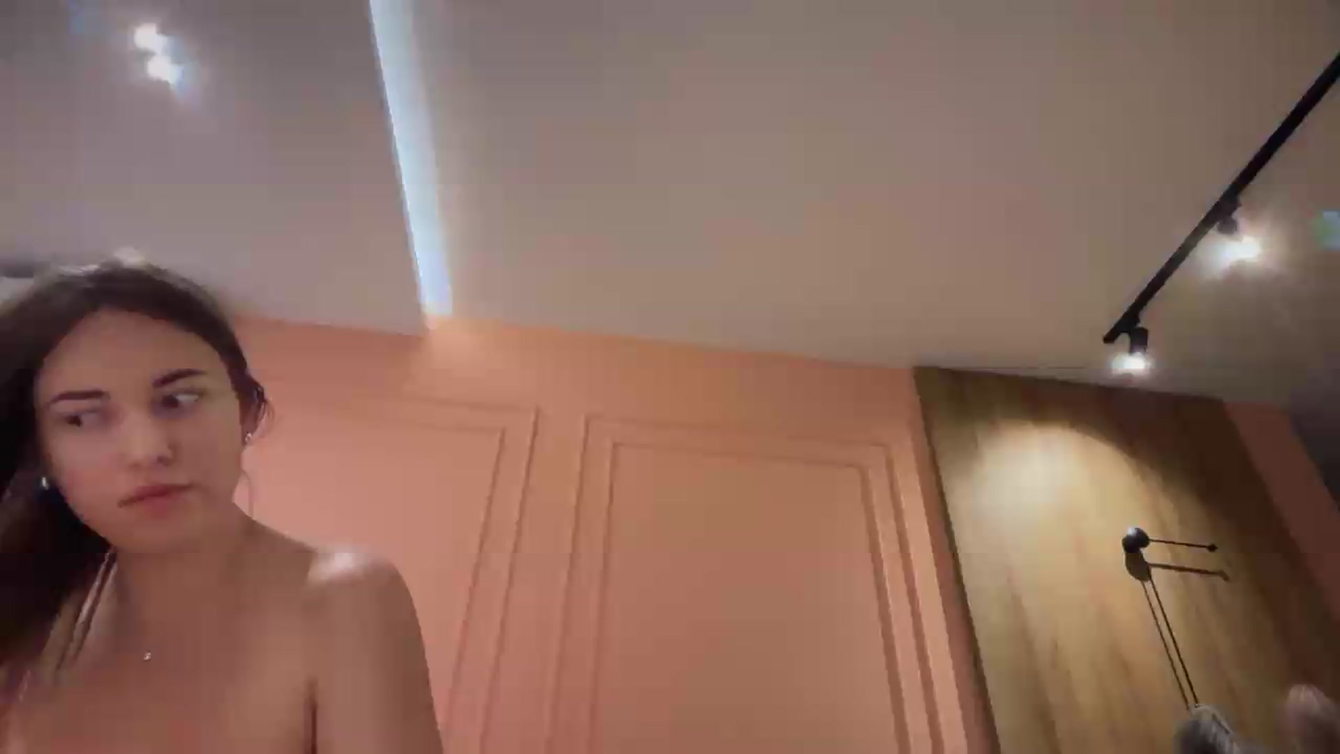 Gallery image thumbnail from SkySunFlower's myfreecams stream on, 06/25/2026, 01:56 image 1 of 20