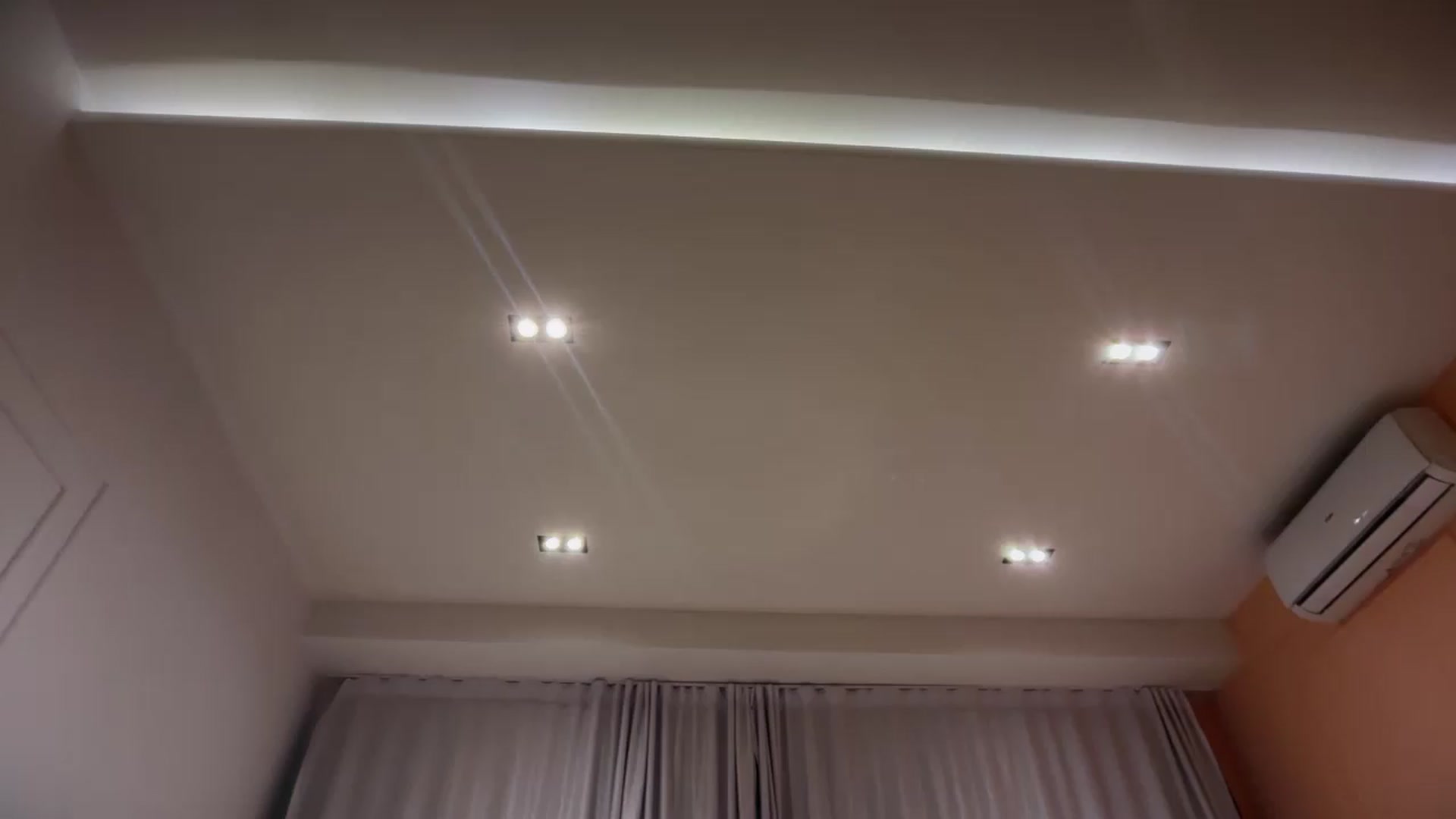 Gallery image thumbnail from SkySunFlower's myfreecams stream on, 06/27/2026, 03:34 image 19 of 20