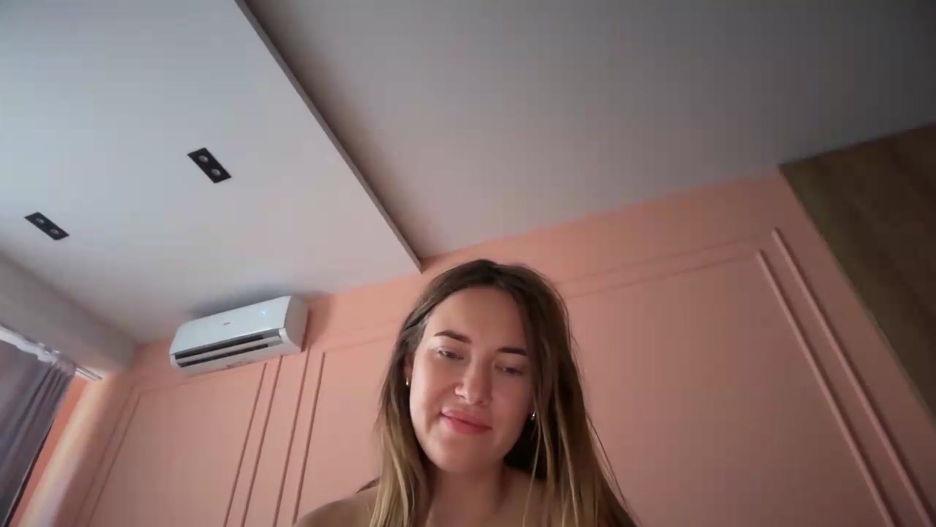 Gallery image thumbnail from SkySunFlower's myfreecams stream on, 06/27/2026, 06:49 image 9 of 20