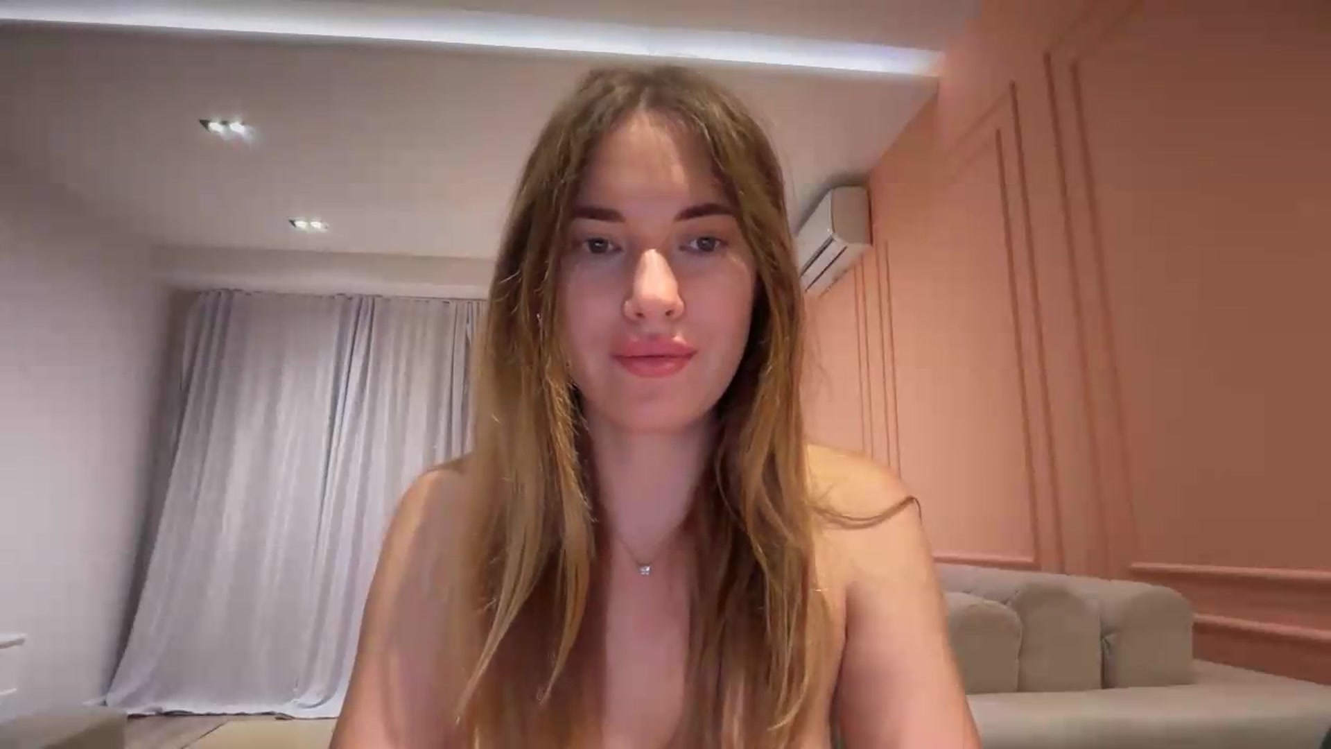Gallery image thumbnail from SkySunFlower's myfreecams stream on, 06/28/2026, 24:00 image 15 of 20