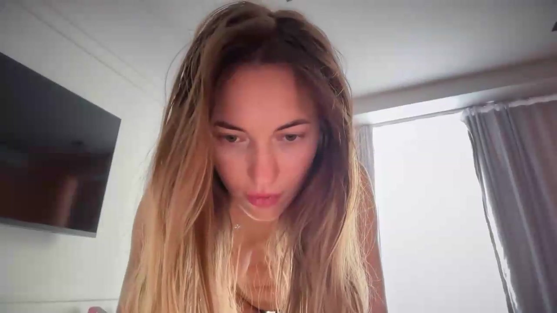 Gallery image thumbnail from SkySunFlower's myfreecams stream on, 06/29/2026, 06:42 image 16 of 20