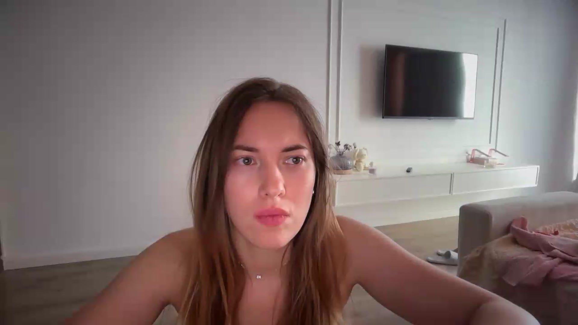 Gallery image thumbnail from SkySunFlower's myfreecams stream on, 06/29/2026, 06:42 image 18 of 20