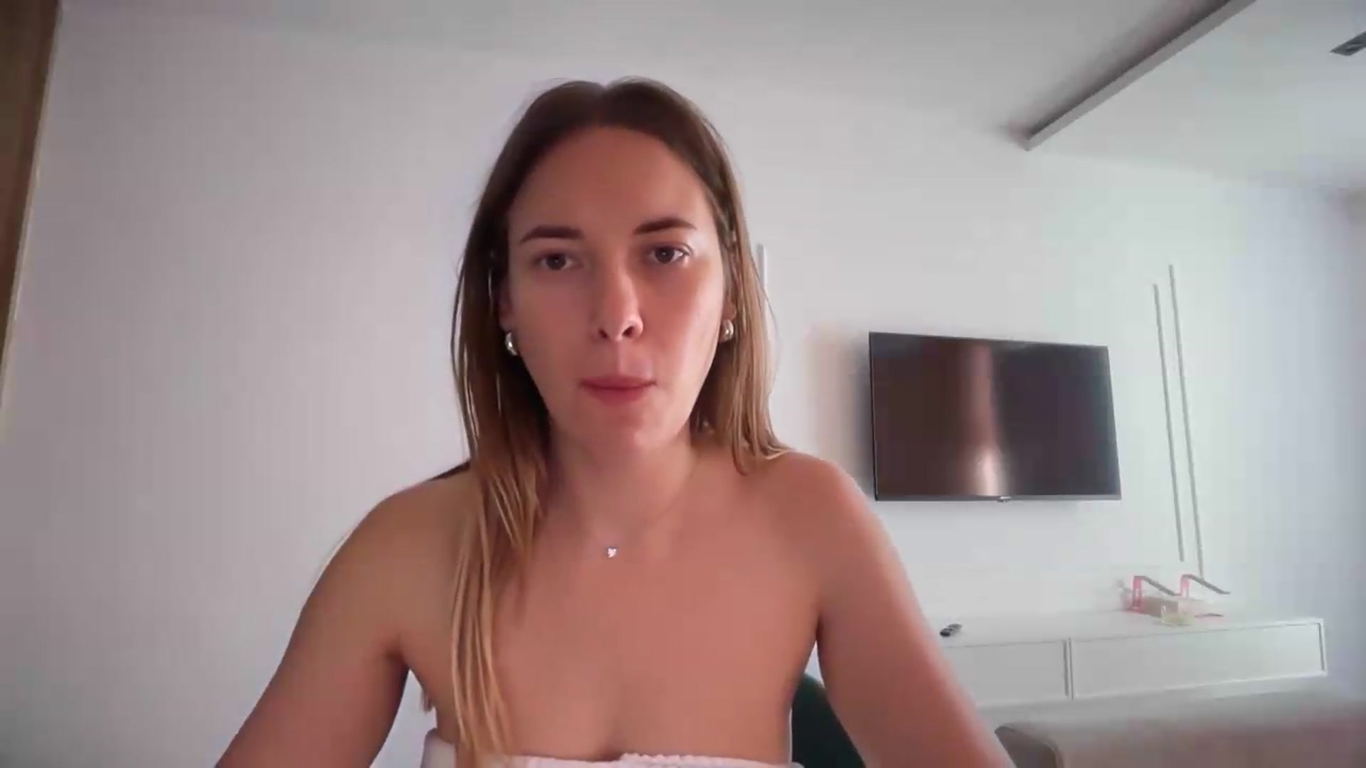 Gallery image thumbnail from SkySunFlower's myfreecams stream on, 06/29/2026, 08:33 image 8 of 20
