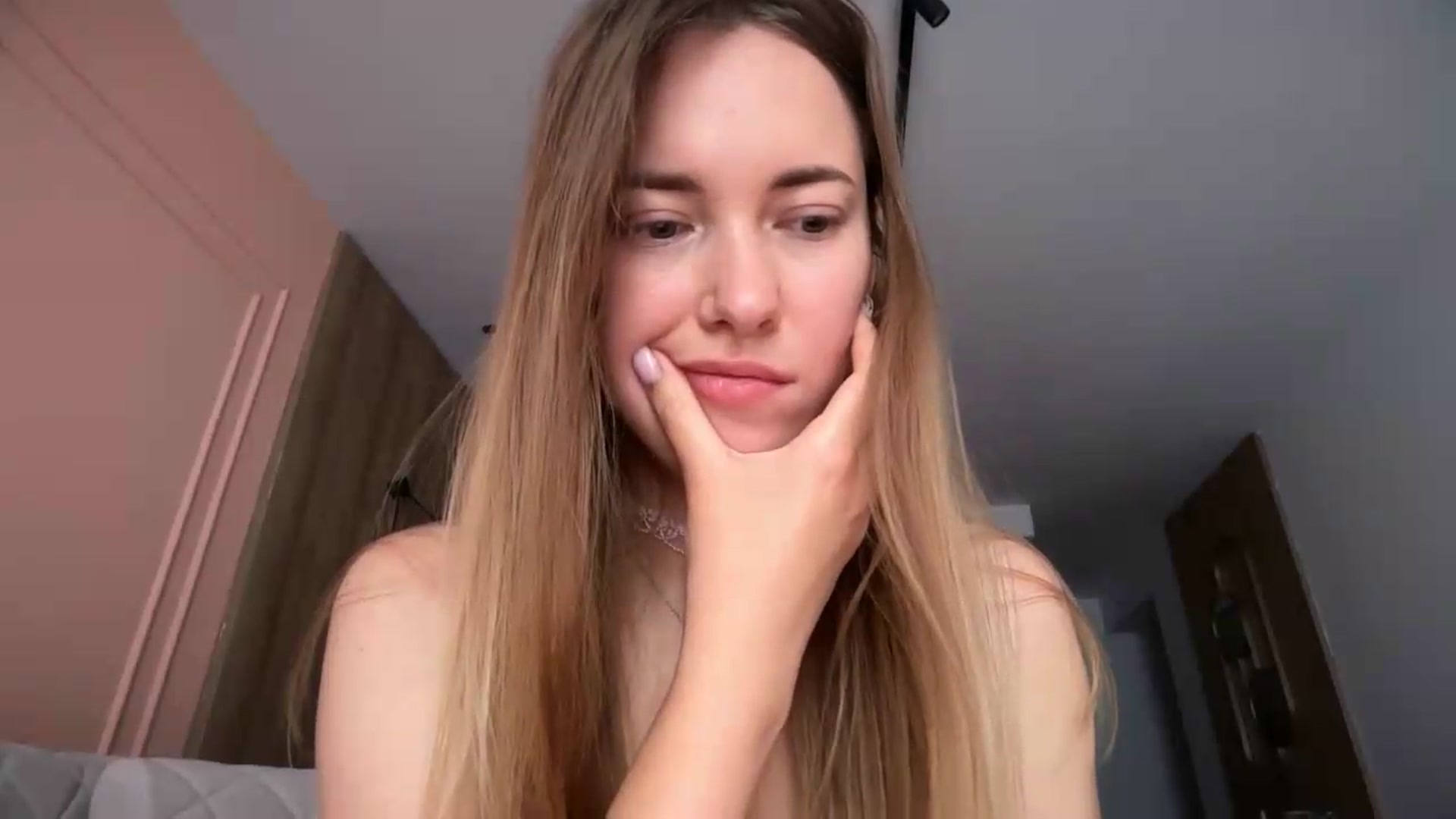 Gallery image thumbnail from SkySunFlower's myfreecams stream on, 07/01/2026, 04:35 image 20 of 20