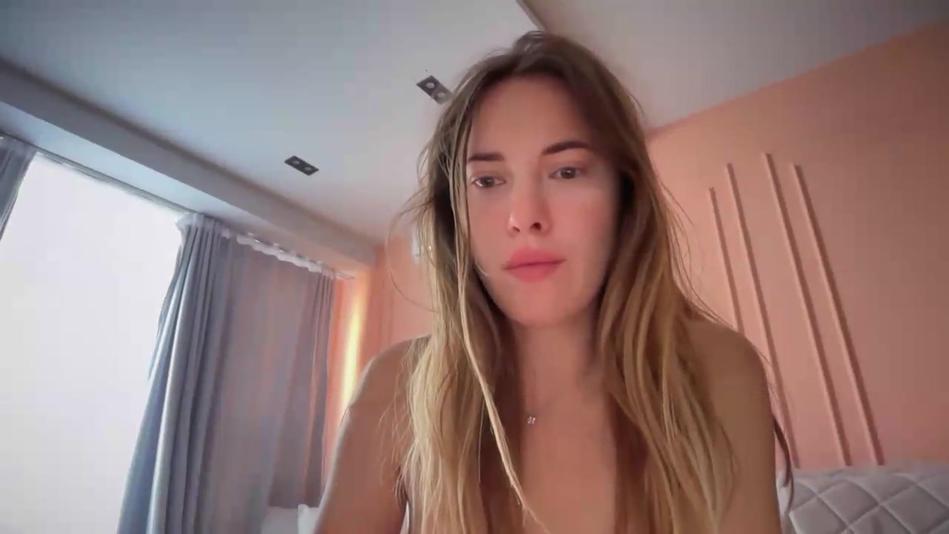 Gallery image thumbnail from SkySunFlower's myfreecams stream on, 07/08/2026, 14:25 image 19 of 20