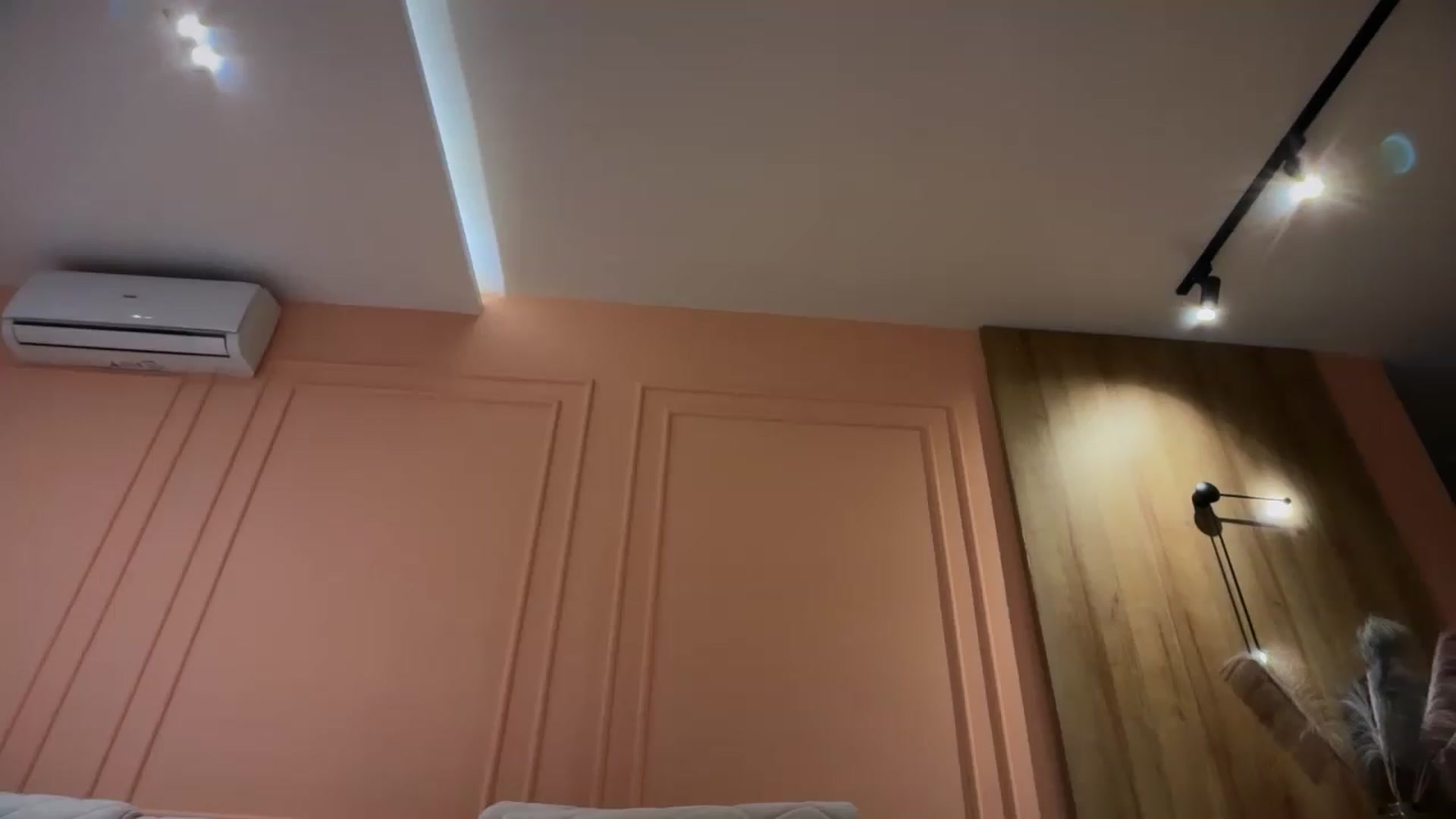 Gallery image thumbnail from SkySunFlower's myfreecams stream on, 07/09/2026, 23:36 image 6 of 20