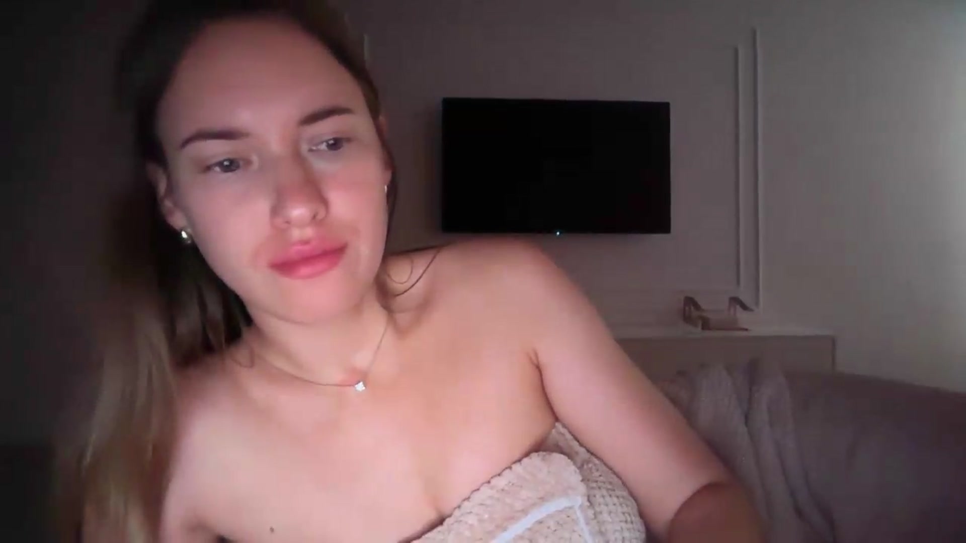 Gallery image thumbnail from SkySunFlower's myfreecams stream on, 07/10/2026, 05:27 image 2 of 20