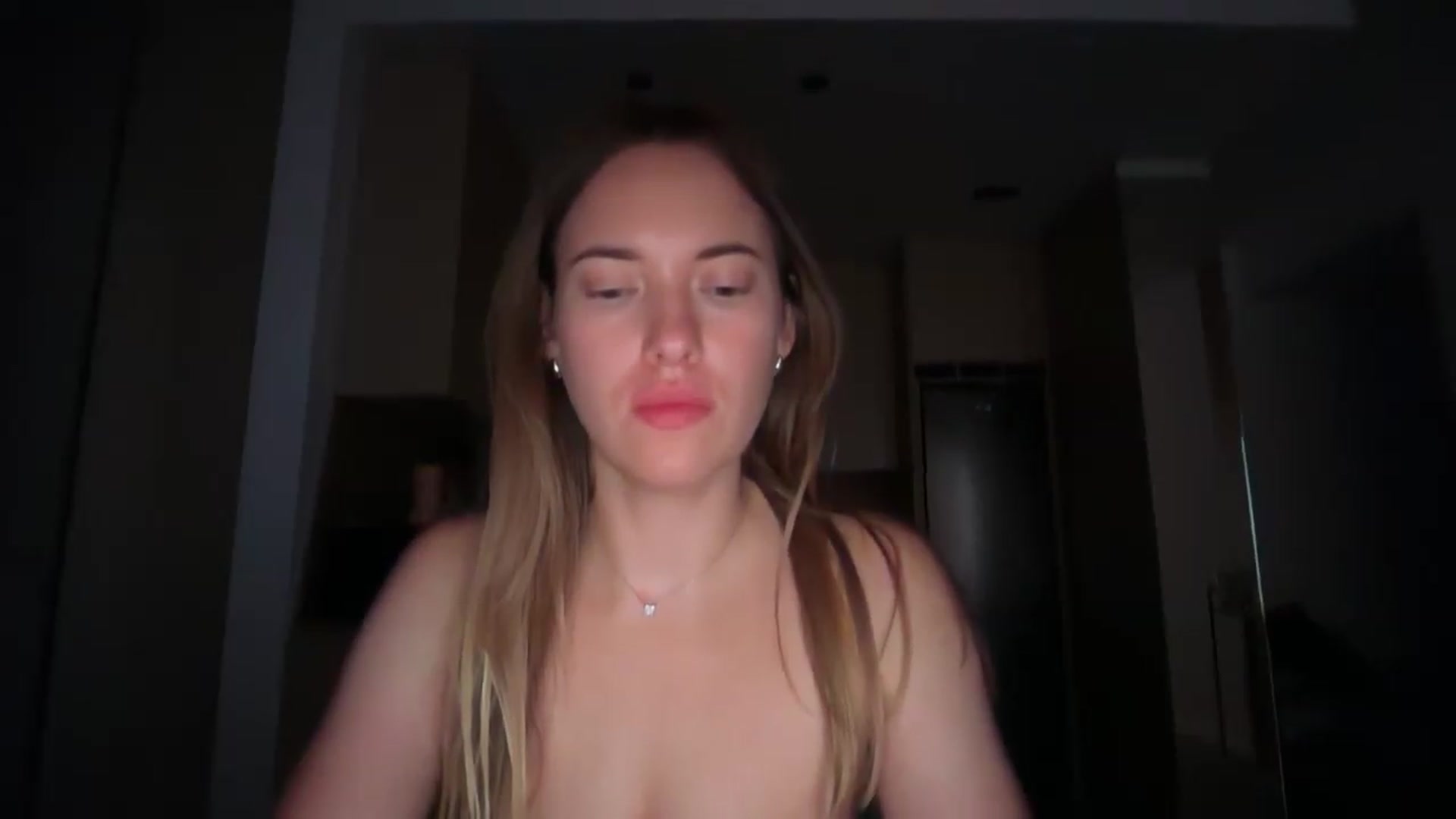 Gallery image thumbnail from SkySunFlower's myfreecams stream on, 07/10/2026, 06:01 image 8 of 20