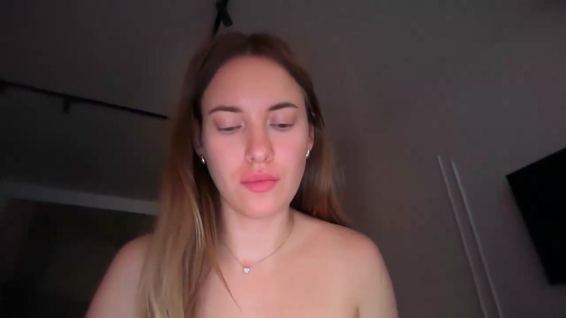 Gallery image thumbnail from SkySunFlower's myfreecams stream on, 07/10/2026, 06:01 image 6 of 20
