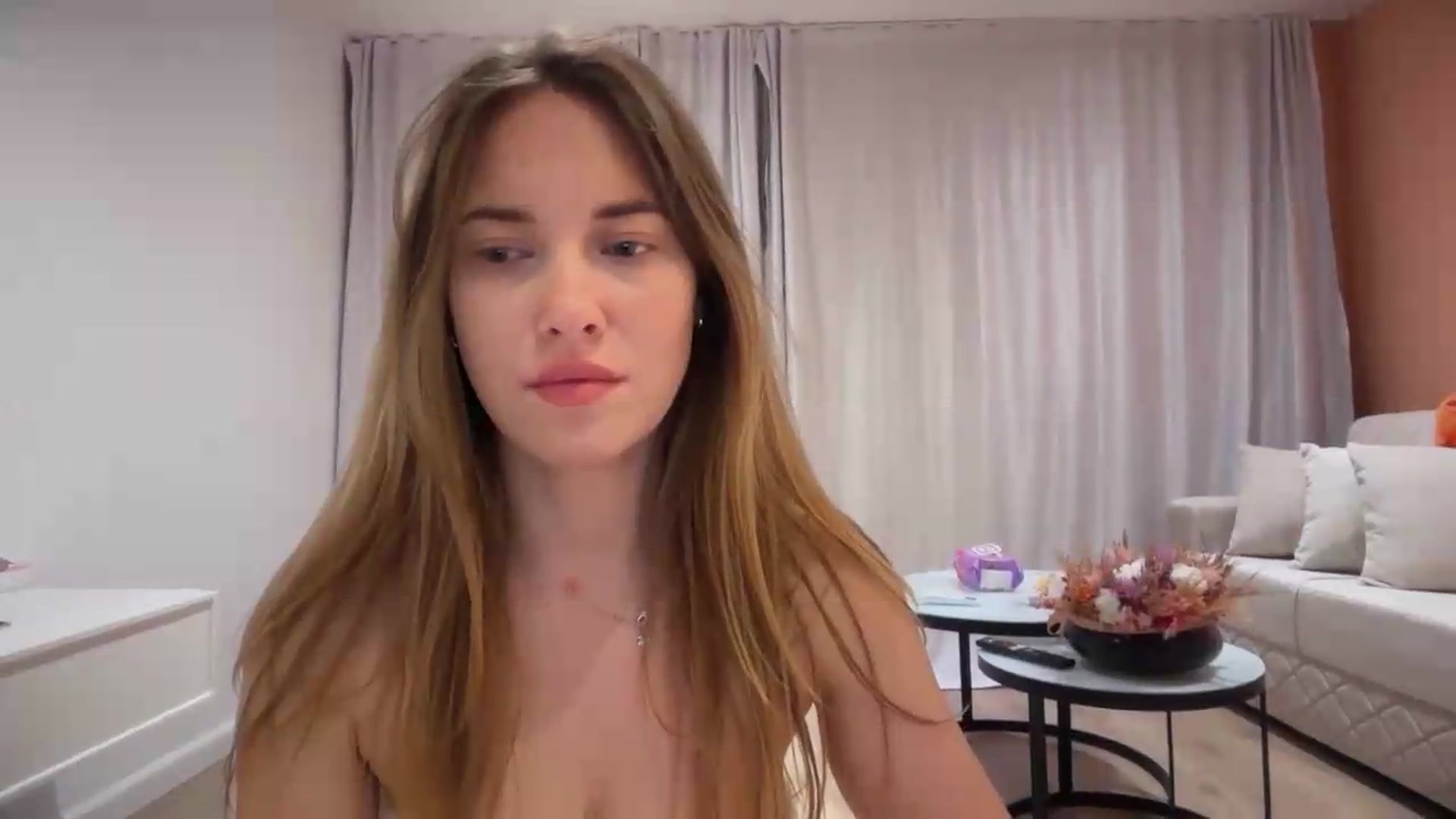 Gallery image thumbnail from SkySunFlower's myfreecams stream on, 07/10/2026, 22:23 image 13 of 20
