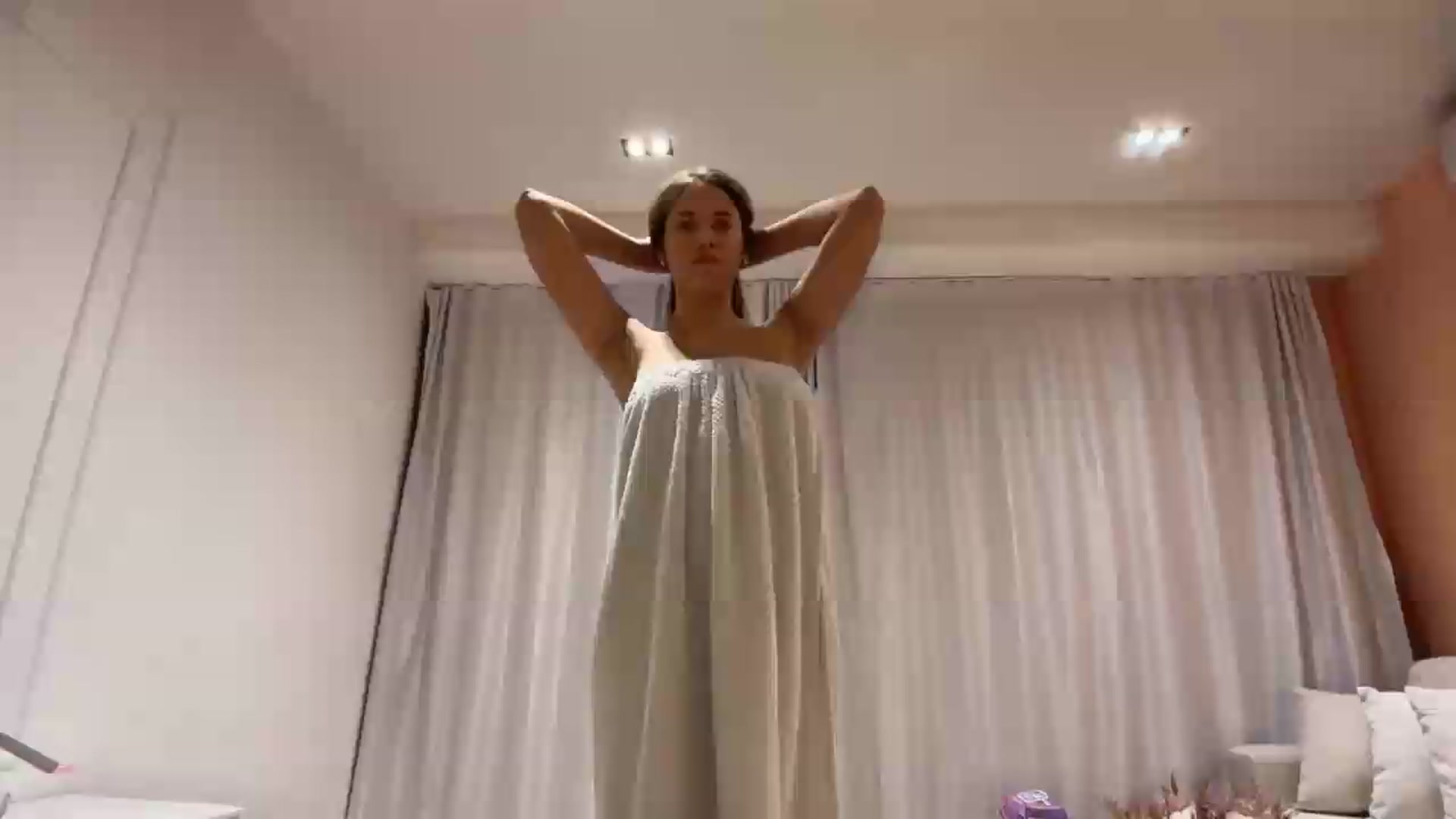 Gallery image thumbnail from SkySunFlower's myfreecams stream on, 07/10/2026, 22:23 image 12 of 20