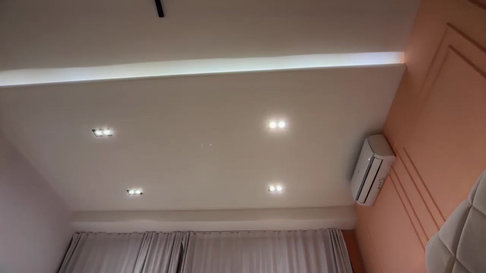 Gallery image thumbnail from SkySunFlower's myfreecams stream on, 07/10/2026, 23:13 image 5 of 20