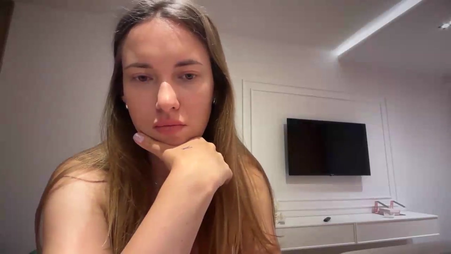 Gallery image thumbnail from SkySunFlower's myfreecams stream on, 07/11/2026, 02:08 image 8 of 20