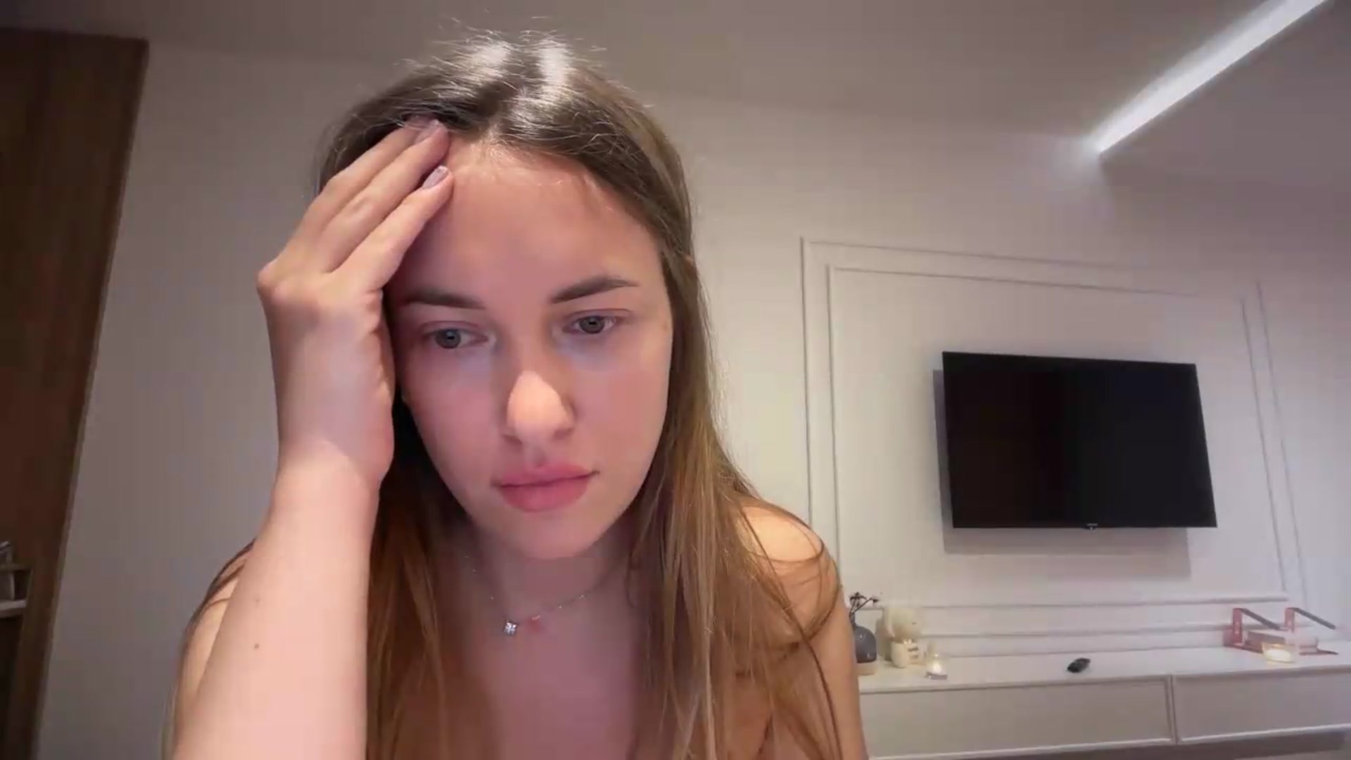 Gallery image thumbnail from SkySunFlower's myfreecams stream on, 07/11/2026, 02:08 image 19 of 20