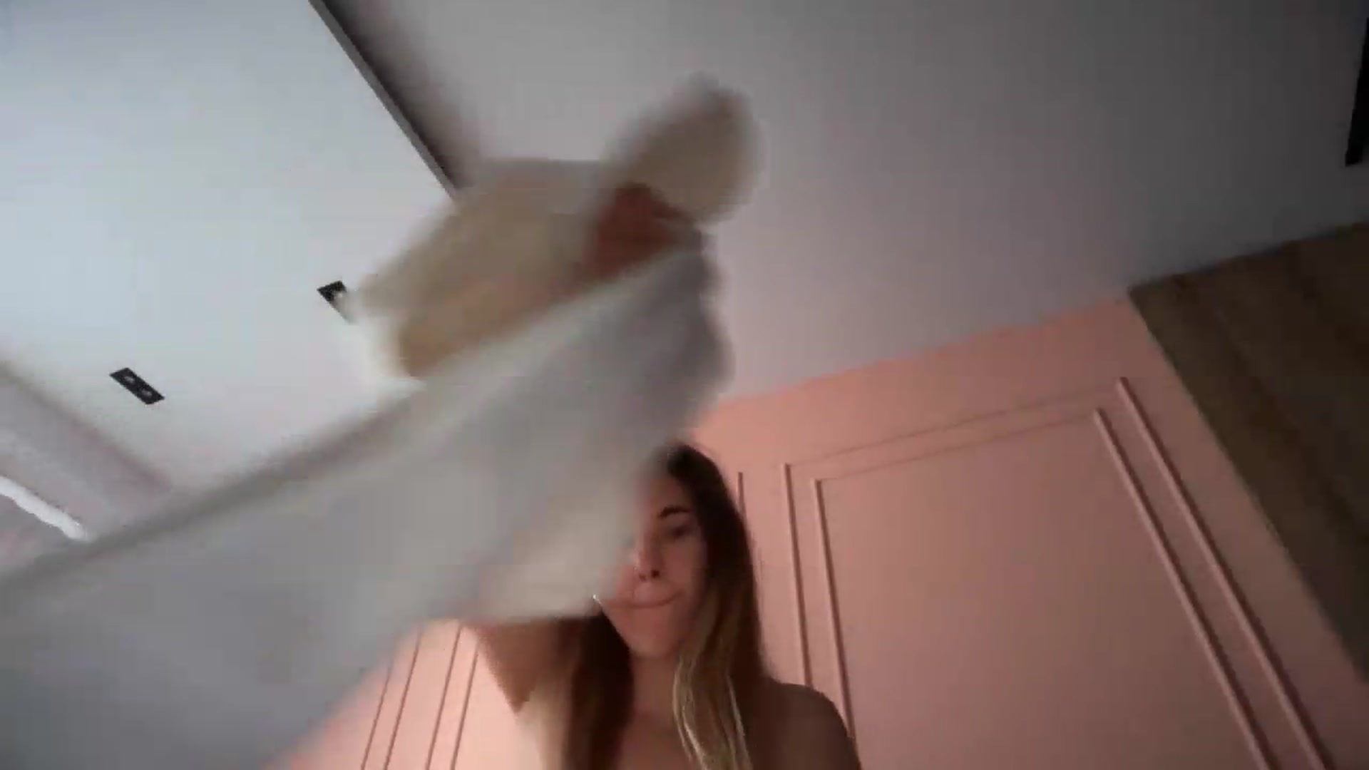 Gallery image thumbnail from SkySunFlower's myfreecams stream on, 07/12/2026, 05:03 image 18 of 20