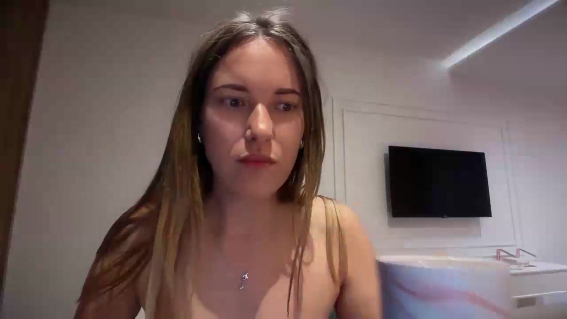 Gallery image thumbnail from SkySunFlower's myfreecams stream on, 07/12/2026, 05:03 image 11 of 20