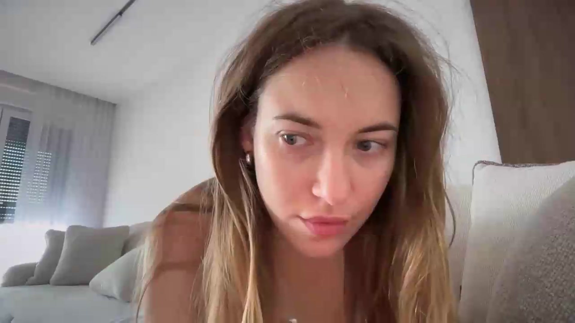 Gallery image thumbnail from SkySunFlower's myfreecams stream on, 07/14/2026, 12:29 image 10 of 20