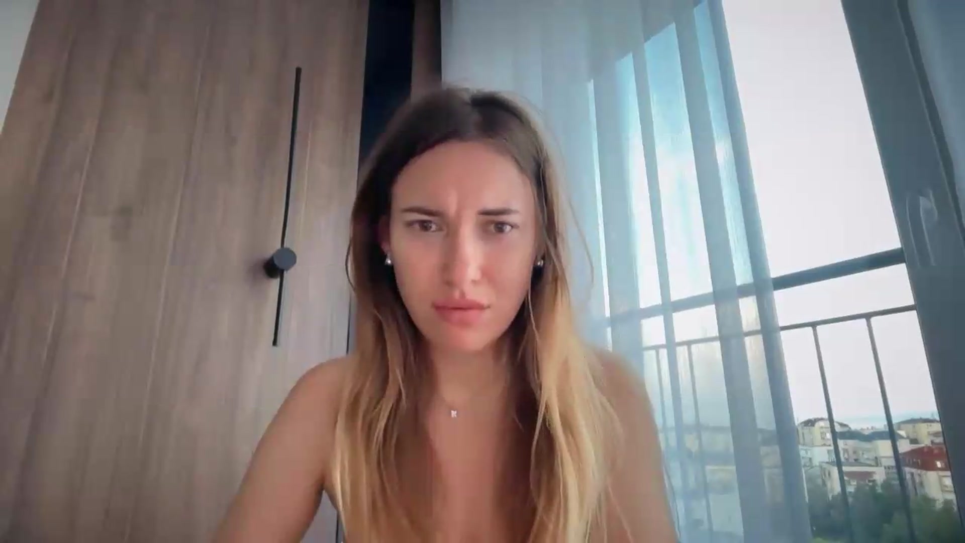 Gallery image thumbnail from SkySunFlower's myfreecams stream on, 07/16/2026, 04:16 image 14 of 20