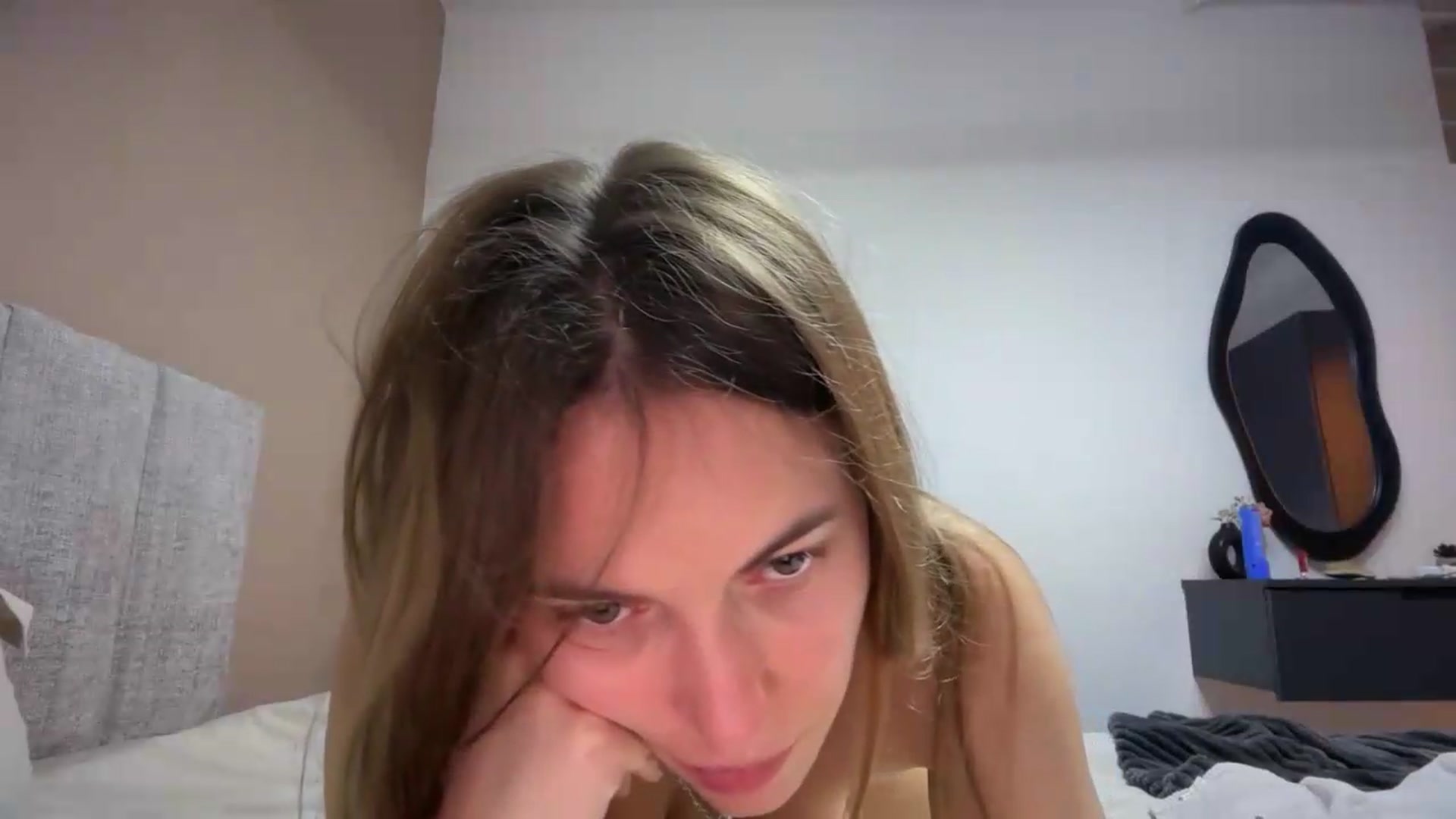 Gallery image thumbnail from SkySunFlower's myfreecams stream on, 07/17/2026, 03:43 image 4 of 20