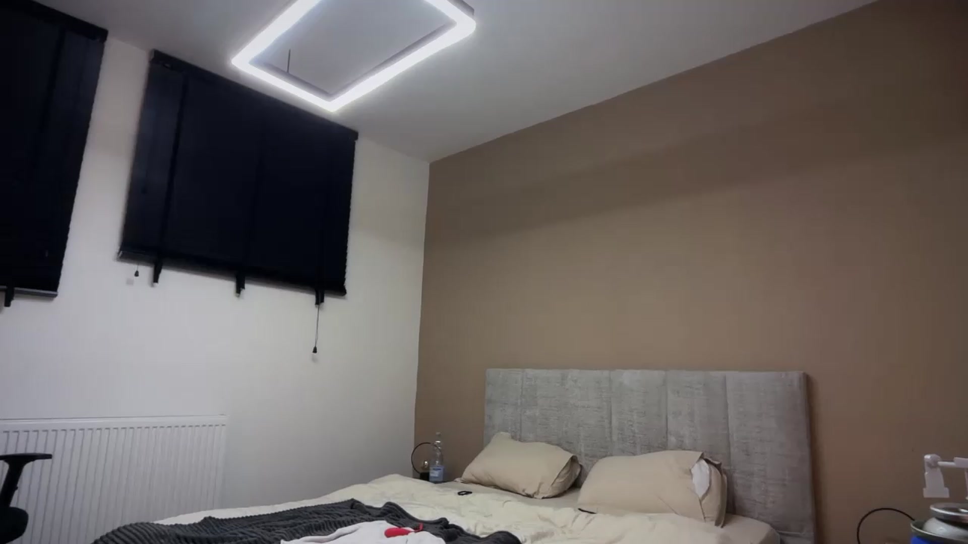 Gallery image thumbnail from SkySunFlower's myfreecams stream on, 07/18/2026, 01:49 image 14 of 20