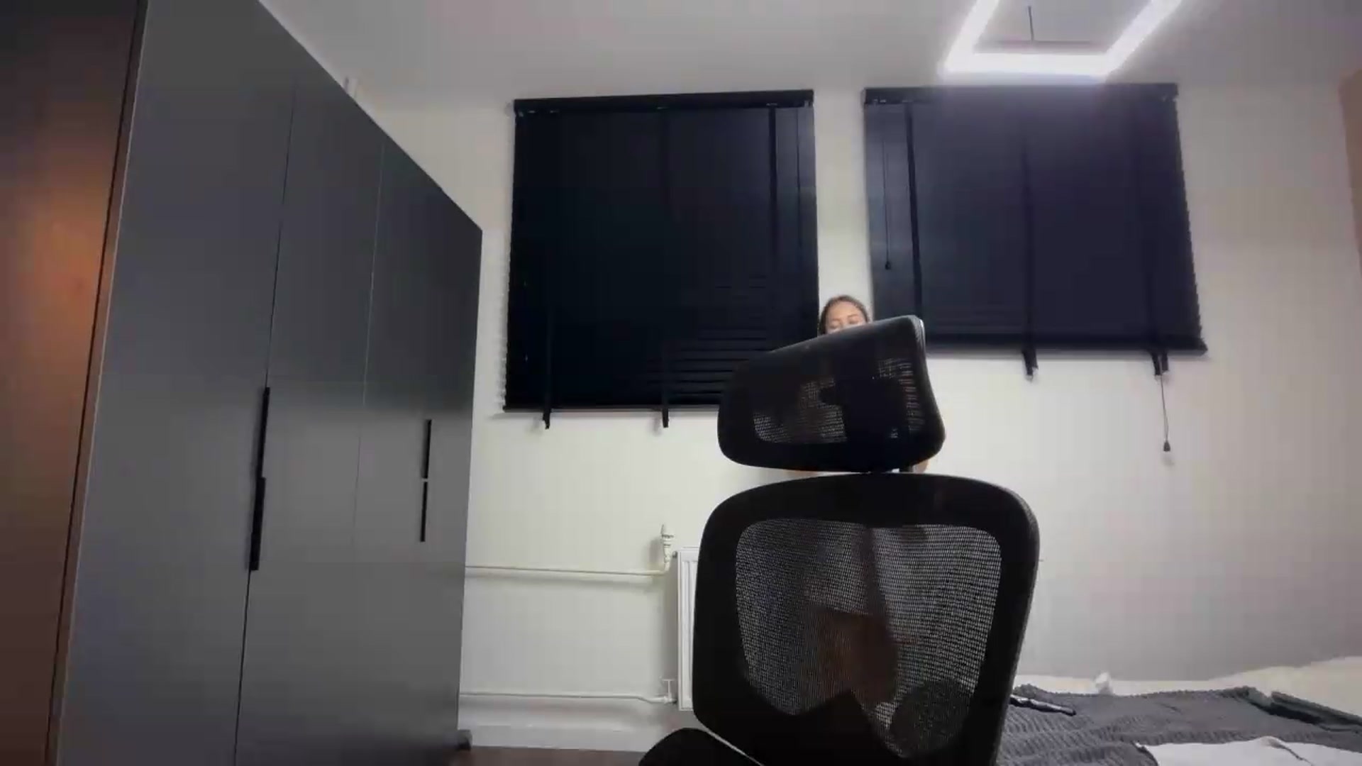 Gallery image thumbnail from SkySunFlower's myfreecams stream on, 07/18/2026, 02:13 image 14 of 20