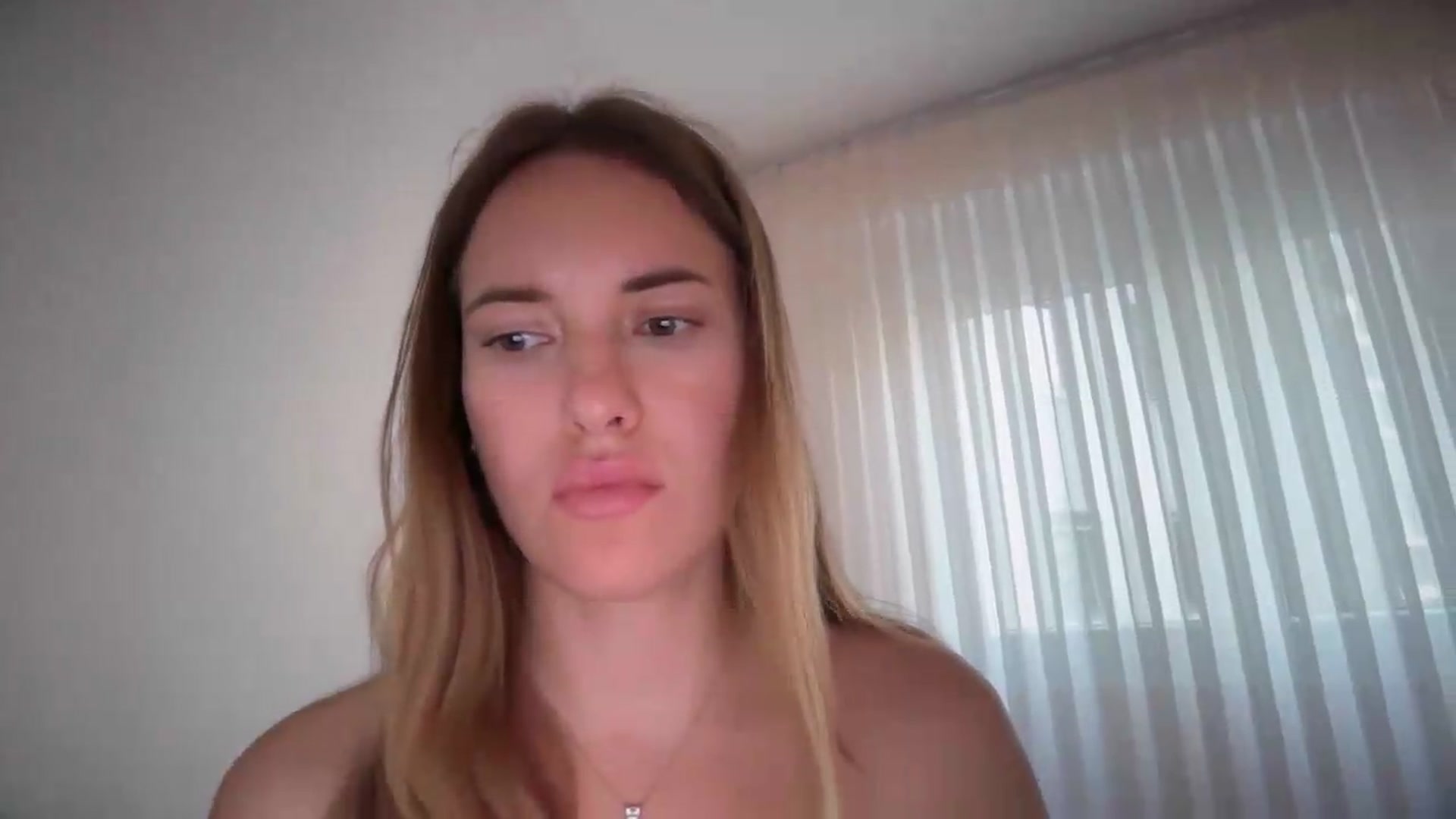 Gallery image thumbnail from SkySunFlower's myfreecams stream on, 07/20/2026, 17:56 image 18 of 20