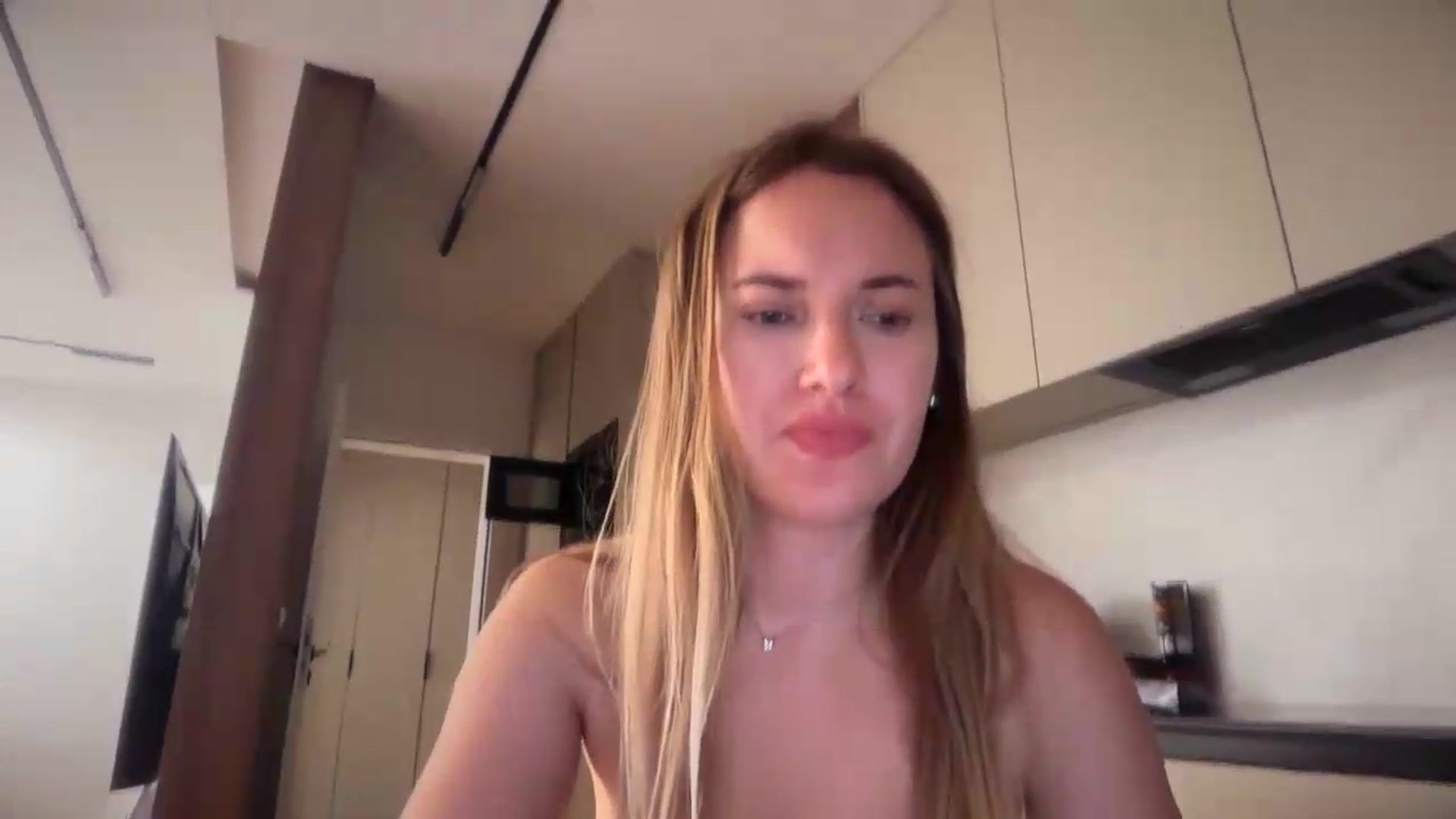 Gallery image thumbnail from SkySunFlower's myfreecams stream on, 07/27/2026, 22:42 image 15 of 20