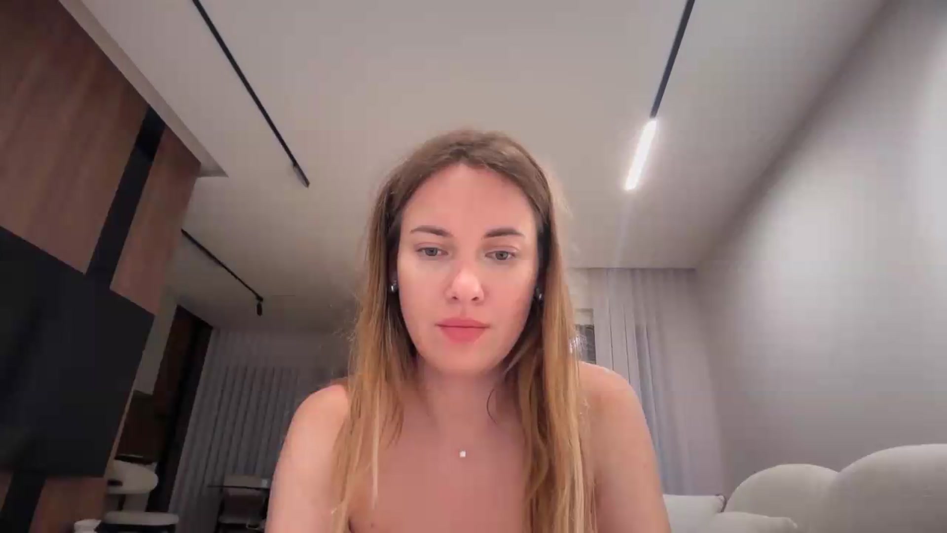 Gallery image thumbnail from SkySunFlower's myfreecams stream on, 07/27/2026, 23:42 image 20 of 20
