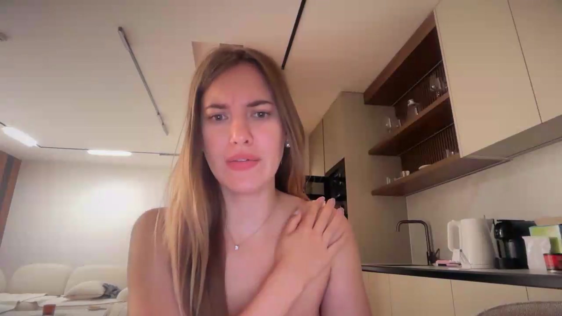 Gallery image thumbnail from SkySunFlower's myfreecams stream on, 07/29/2026, 01:54 image 13 of 20