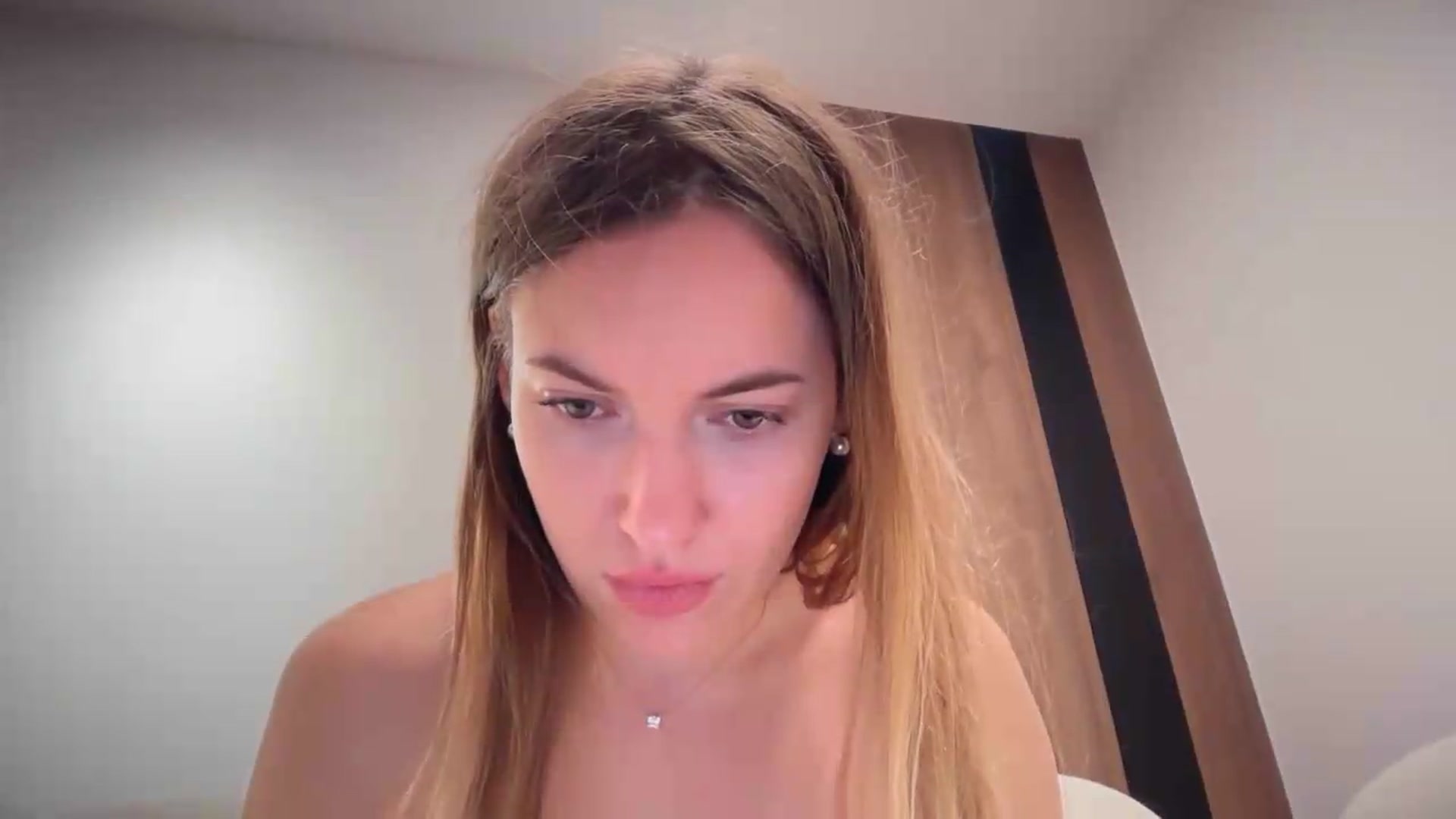 Gallery image thumbnail from SkySunFlower's myfreecams stream on, 07/29/2026, 03:20 image 17 of 20