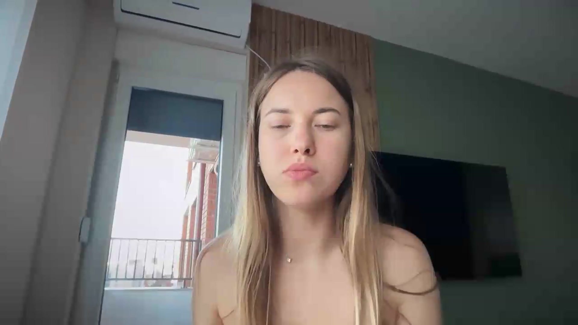 Gallery image thumbnail from SkySunFlower's myfreecams stream on, 07/30/2026, 04:37 image 20 of 20