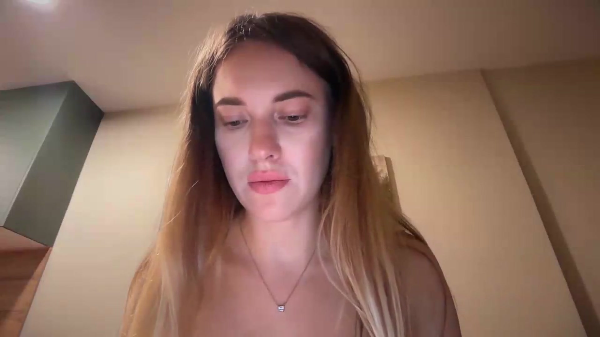 Gallery image thumbnail from SkySunFlower's myfreecams stream on, 07/31/2026, 01:01 image 2 of 20