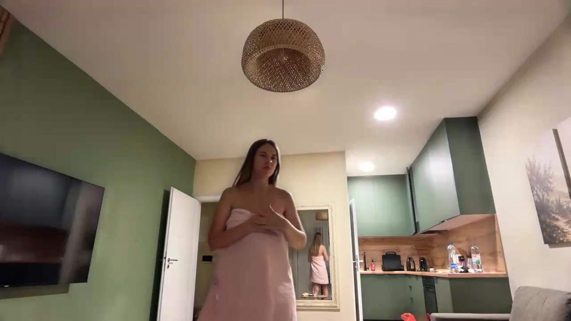Gallery image thumbnail from SkySunFlower's myfreecams stream on, 08/01/2026, 24:01 image 10 of 20