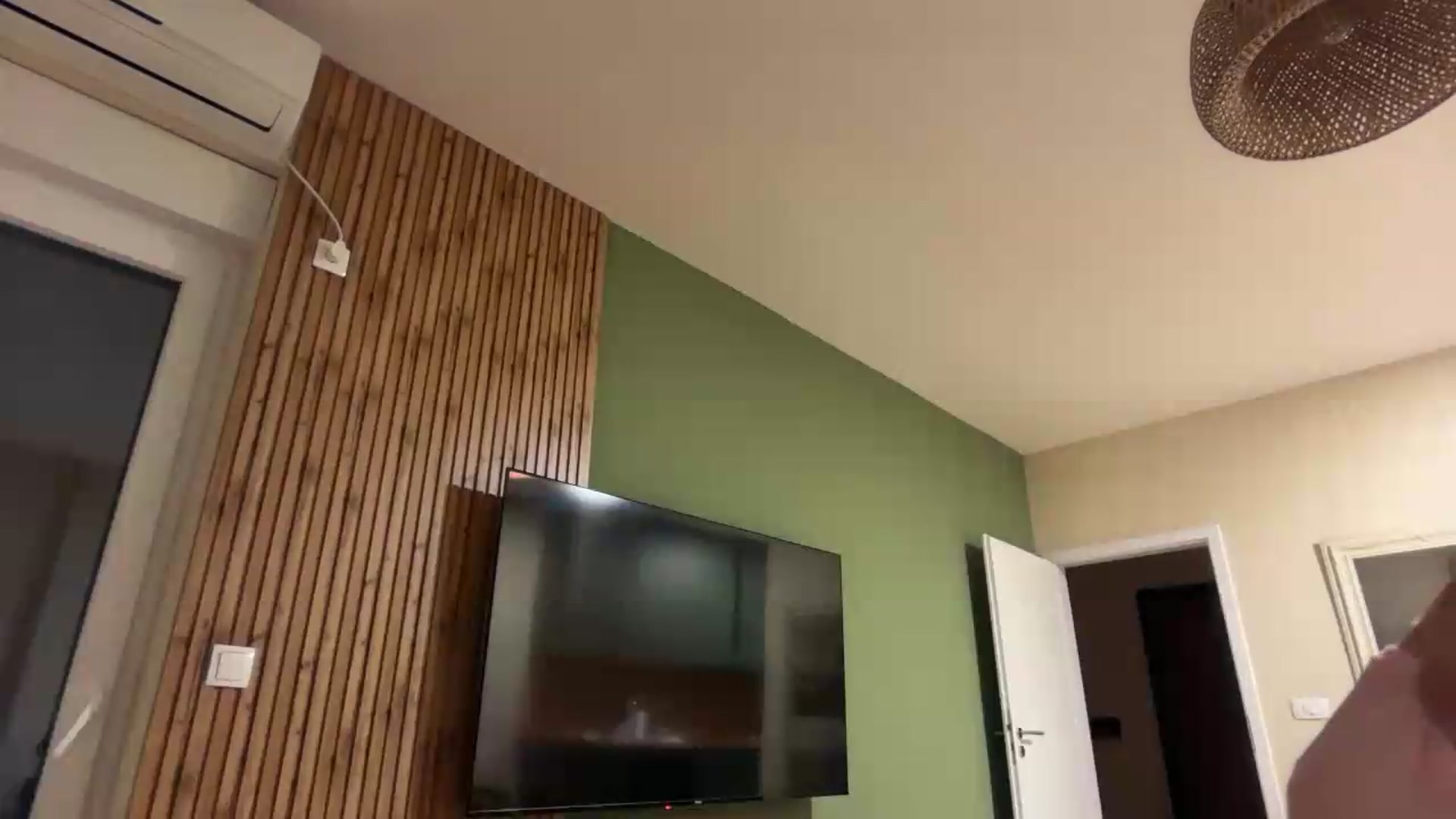 Gallery image thumbnail from SkySunFlower's myfreecams stream on, 08/03/2026, 24:50 image 4 of 20