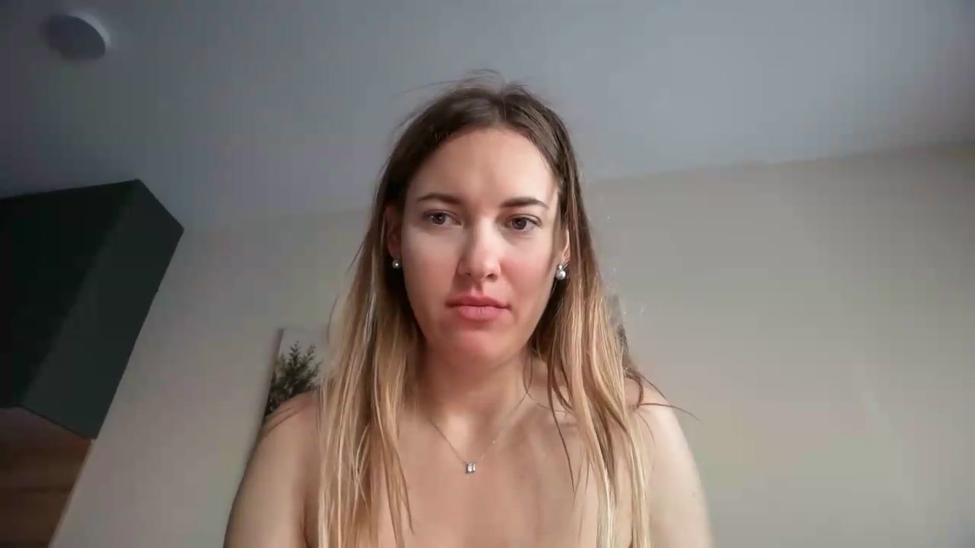 Gallery image thumbnail from SkySunFlower's myfreecams stream on, 08/04/2026, 06:20 image 6 of 20