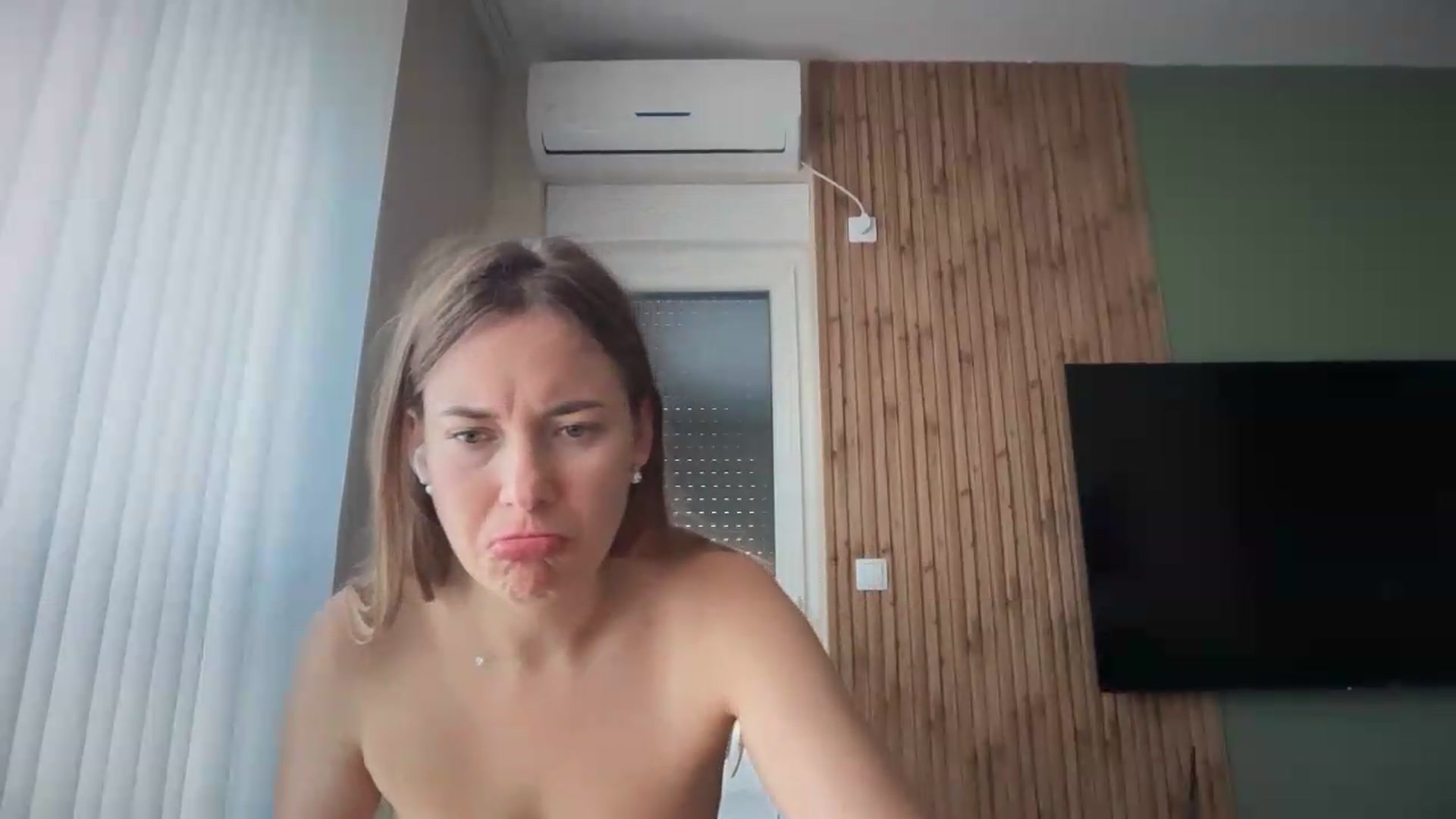 Gallery image thumbnail from SkySunFlower's myfreecams stream on, 08/04/2026, 06:20 image 16 of 20