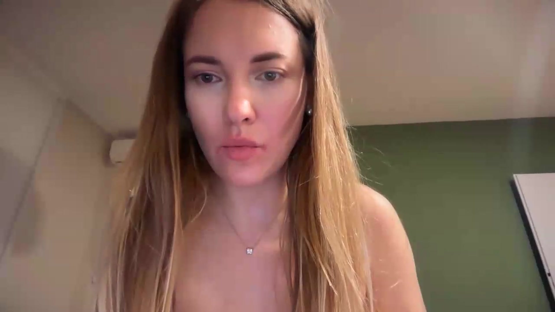 Gallery image thumbnail from SkySunFlower's myfreecams stream on, 08/07/2026, 01:00 image 16 of 20